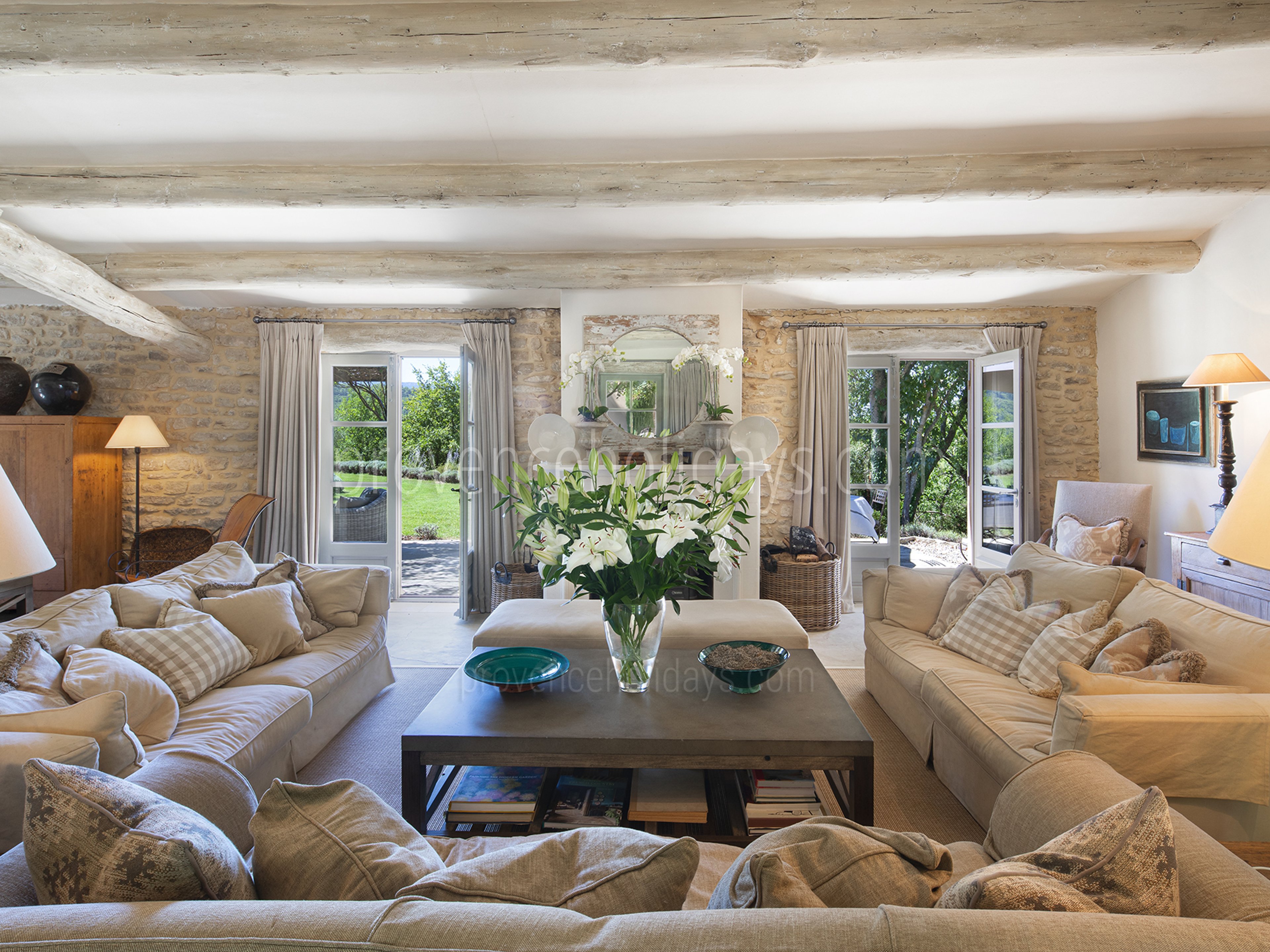 29 - Mas Goult: Villa: Interior