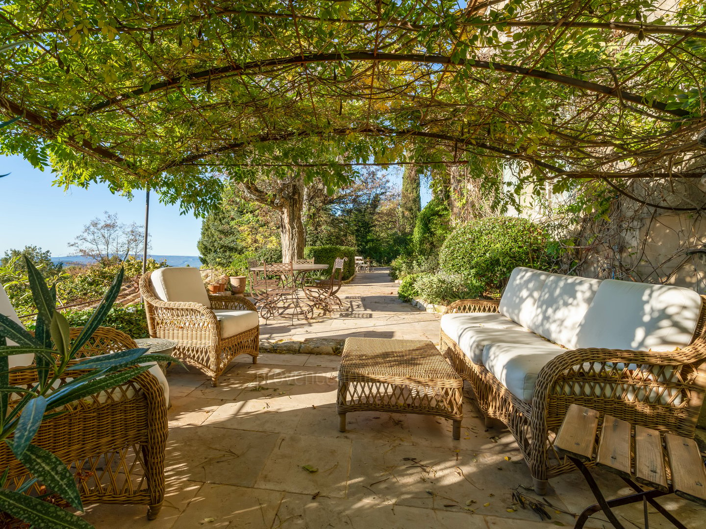 18th century Bastide with views of Luberon for sale - Bonnieux - 3