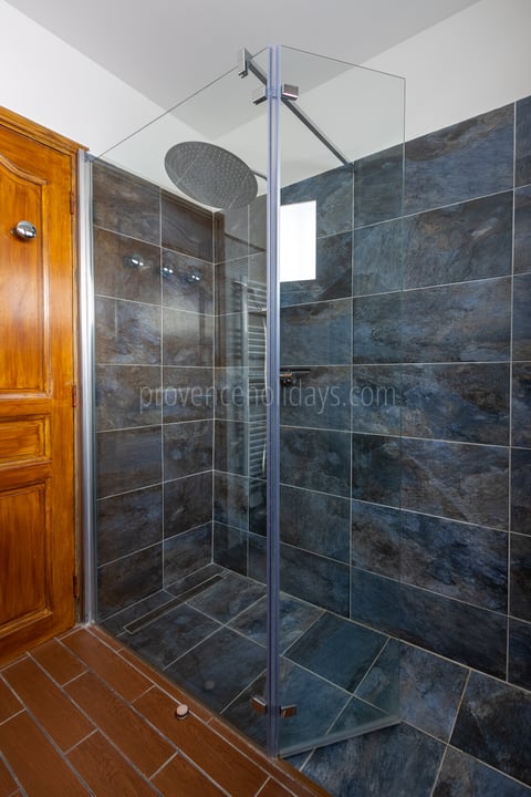 21 - Villa Azur: Villa: Bathroom