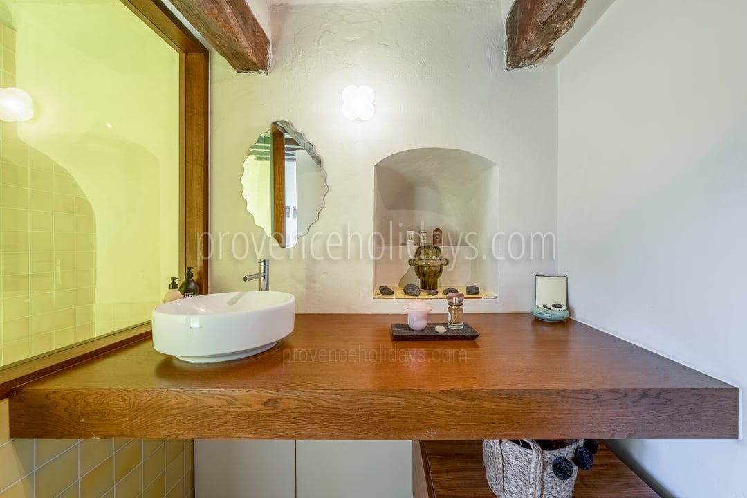 29 - Le Havre Provençal: Villa: Bathroom