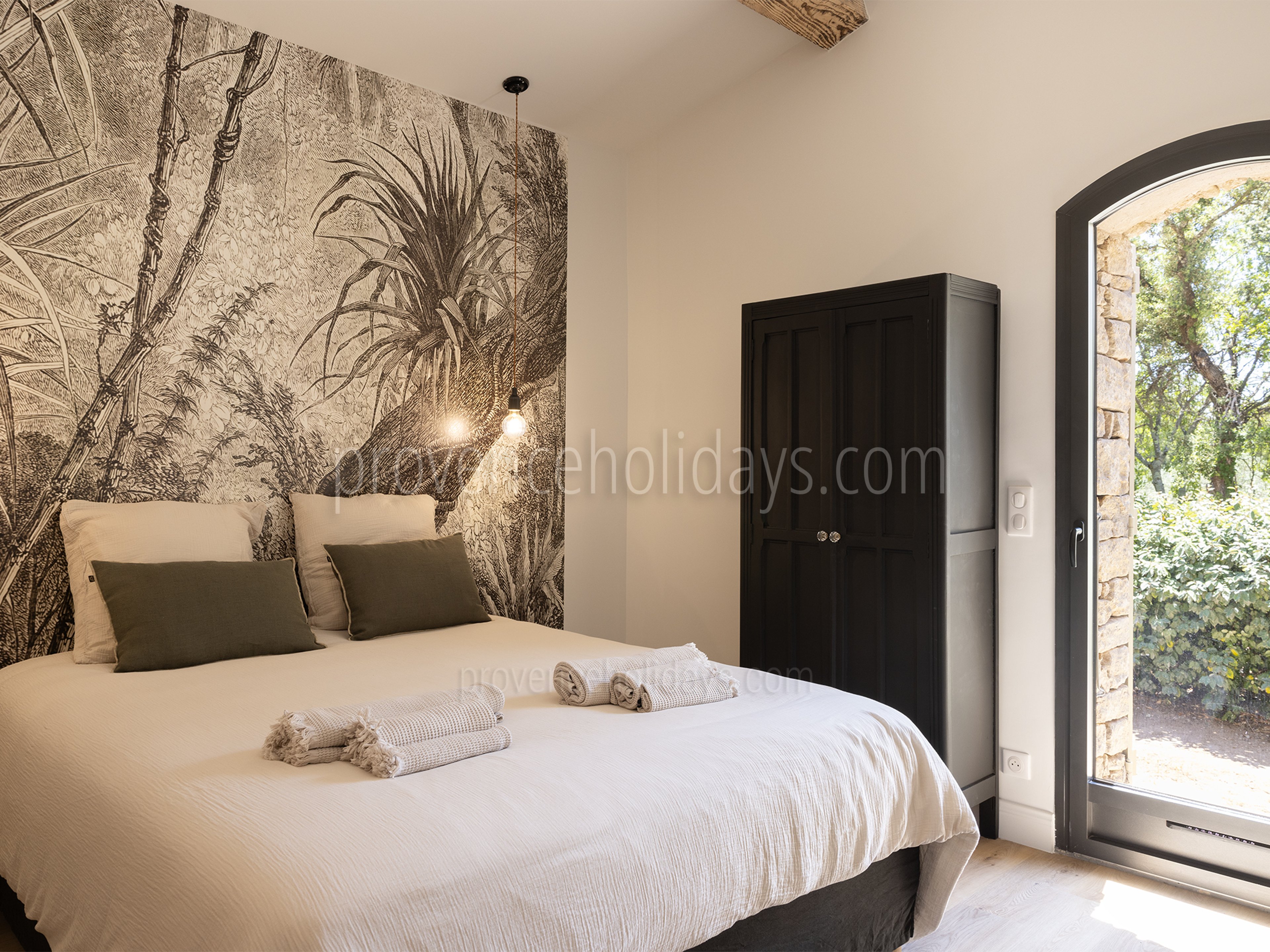 5 - Mas des Chênes Blancs: Villa: Bedroom