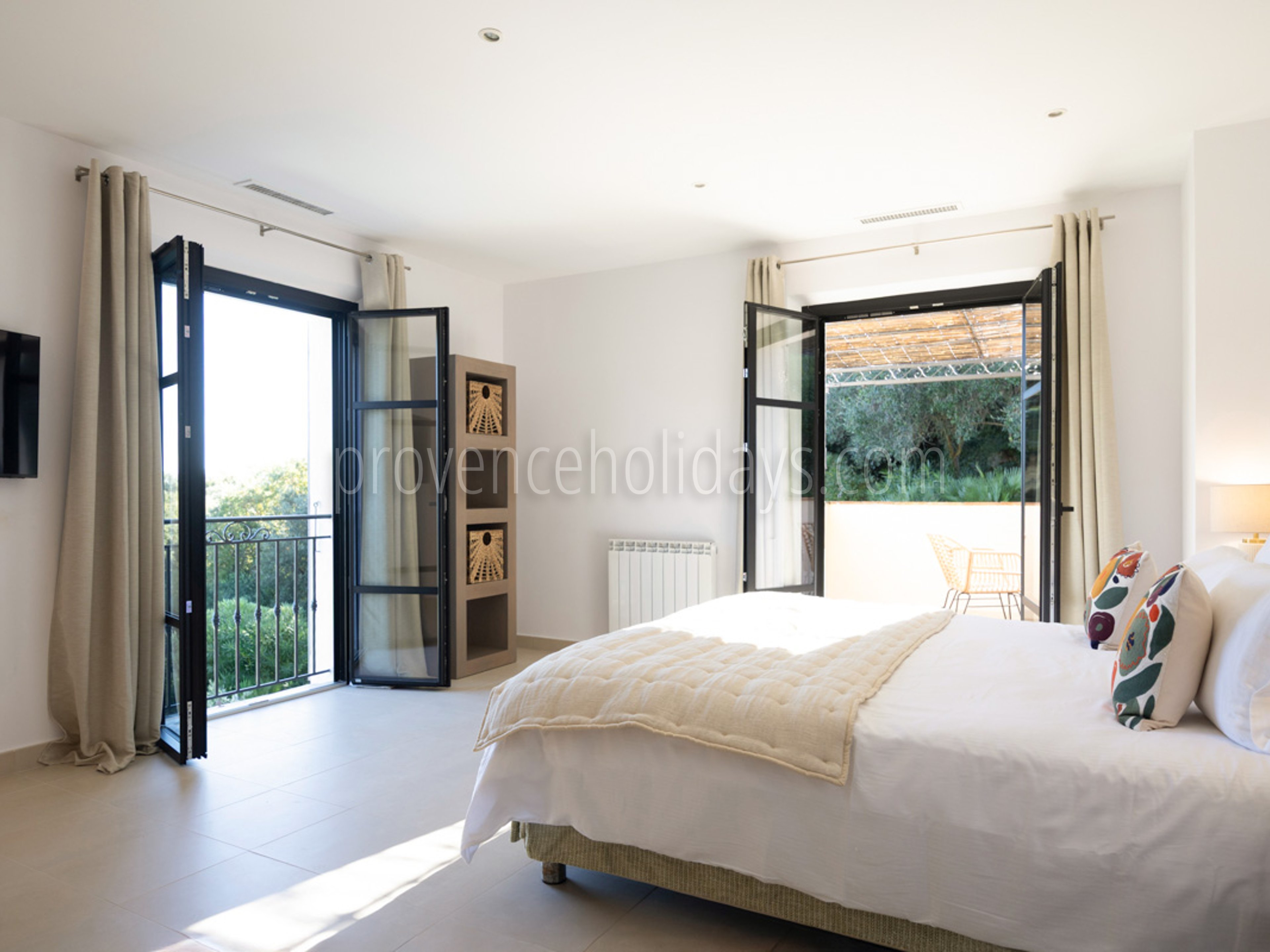 12 - Villa Belval: Villa: Bedroom