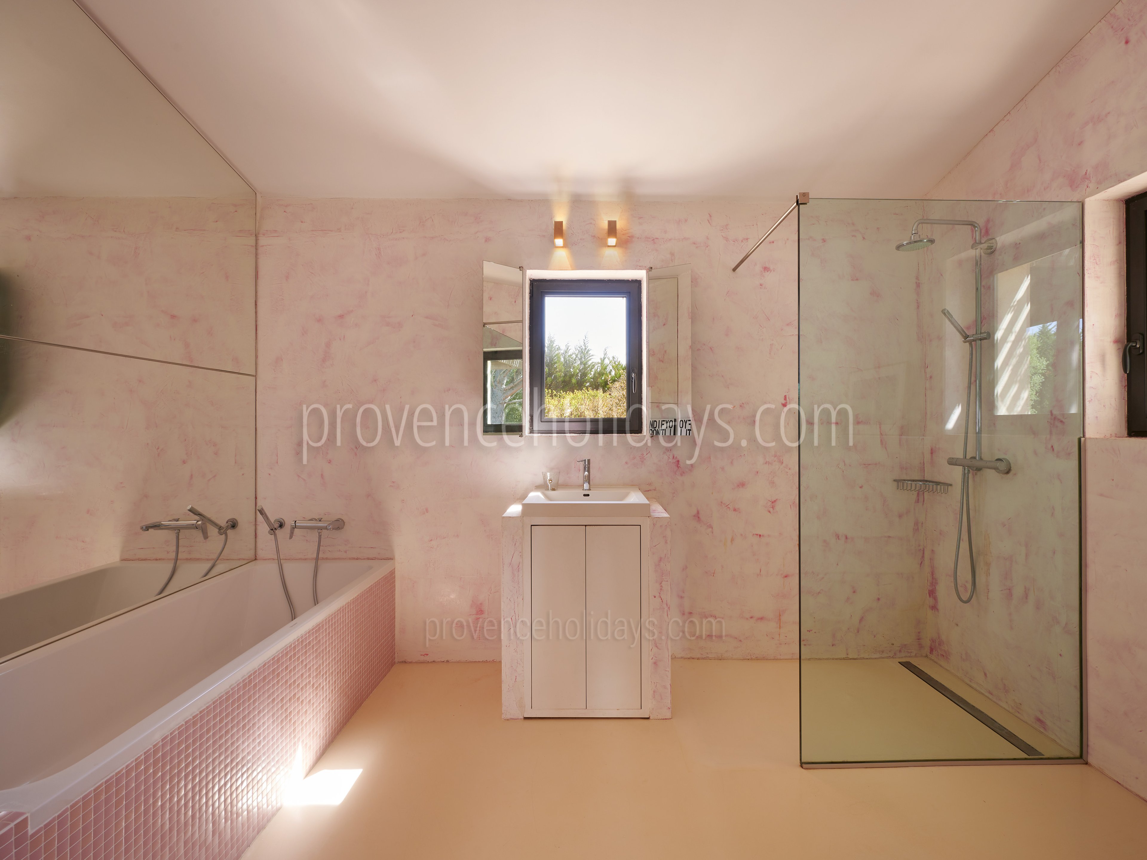 21 - Mas de l\'Artisan: Villa: Bathroom