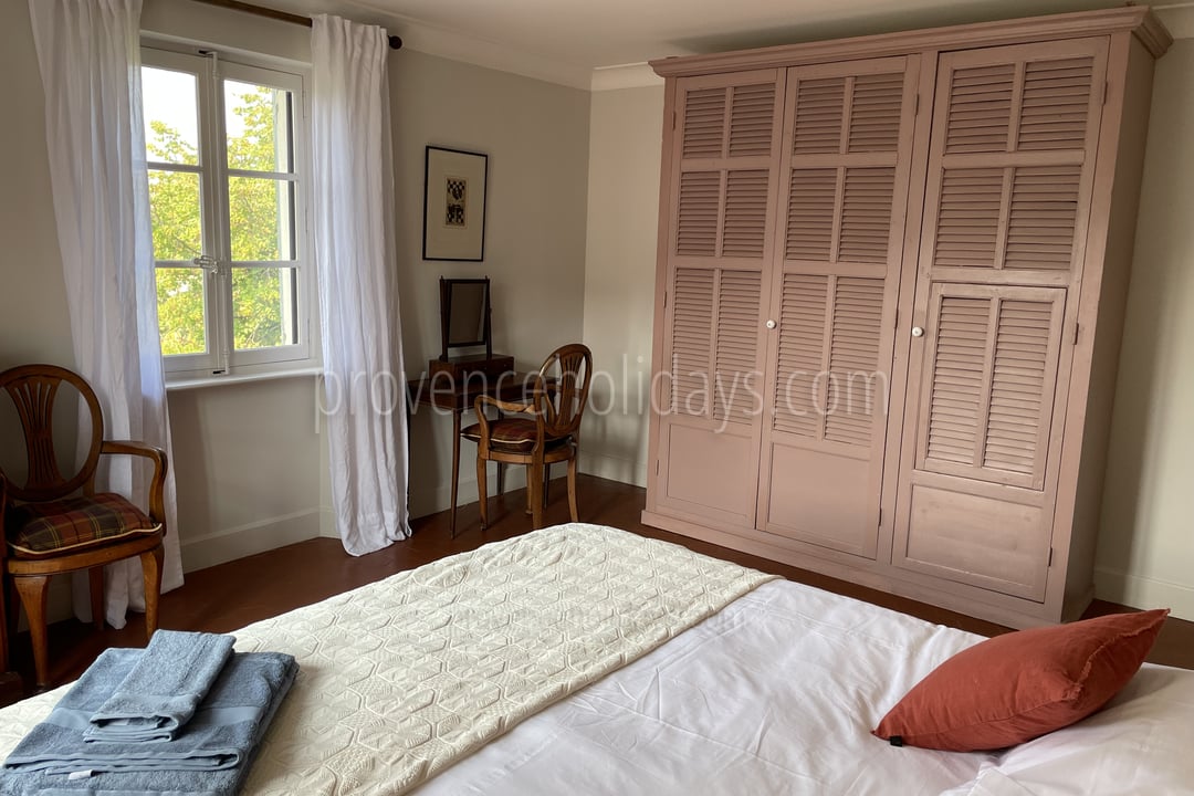 27 - Mas de Séguret: Villa: Bedroom
