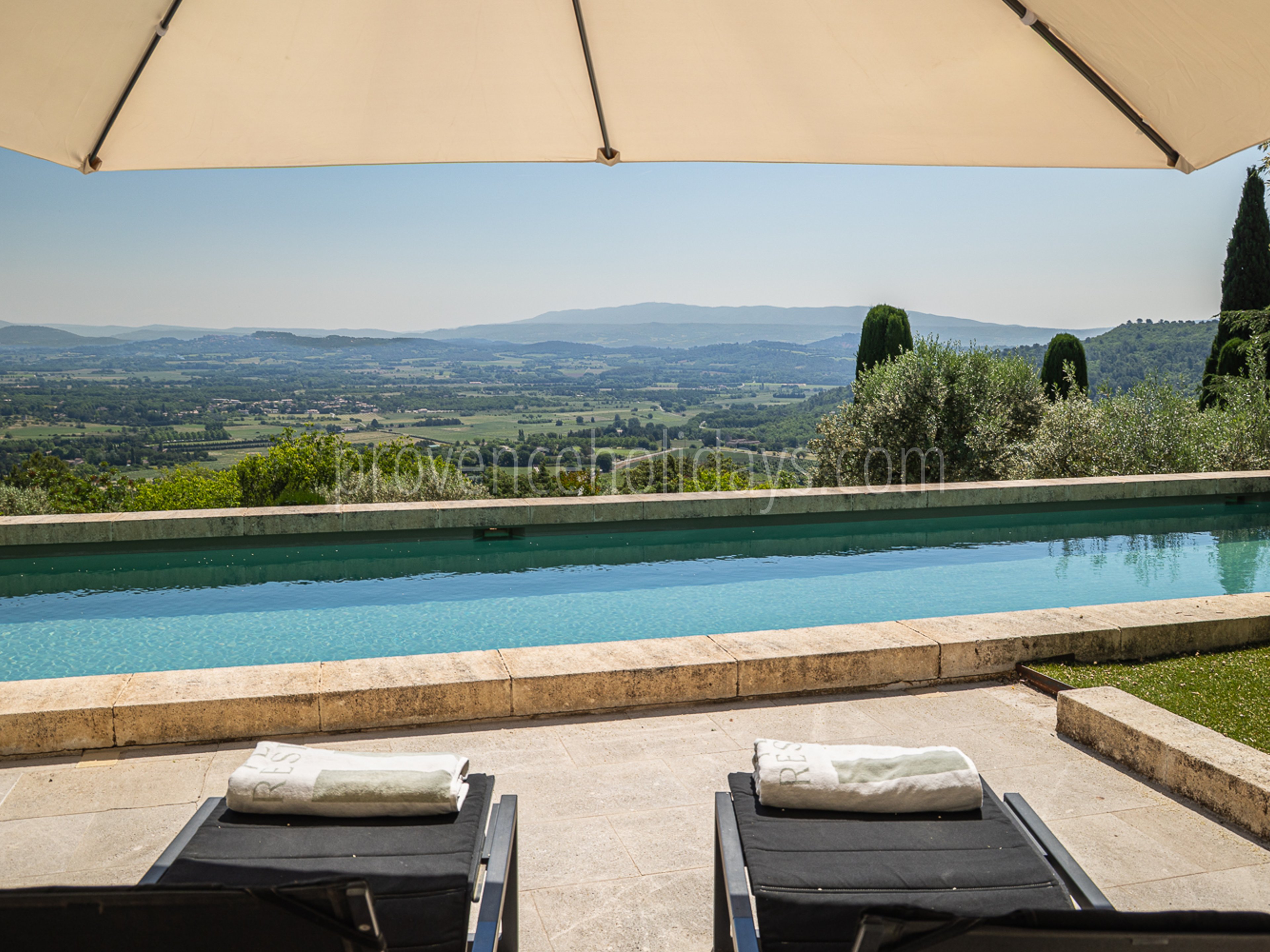 38 - Villa Alta Provence: Villa: Pool