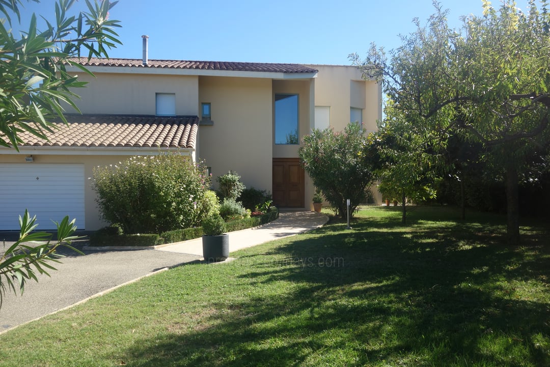 Architect-designed house for sale with swimming pool and breathtaking views of Mont Ventoux Villa de la Roque - 4