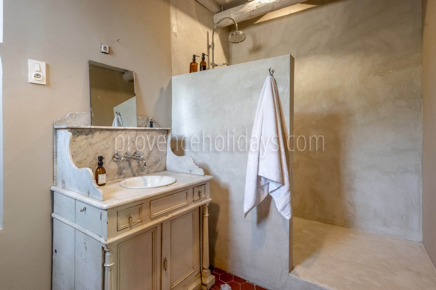 59 - La Bastide du Millénaire: Villa: Bathroom