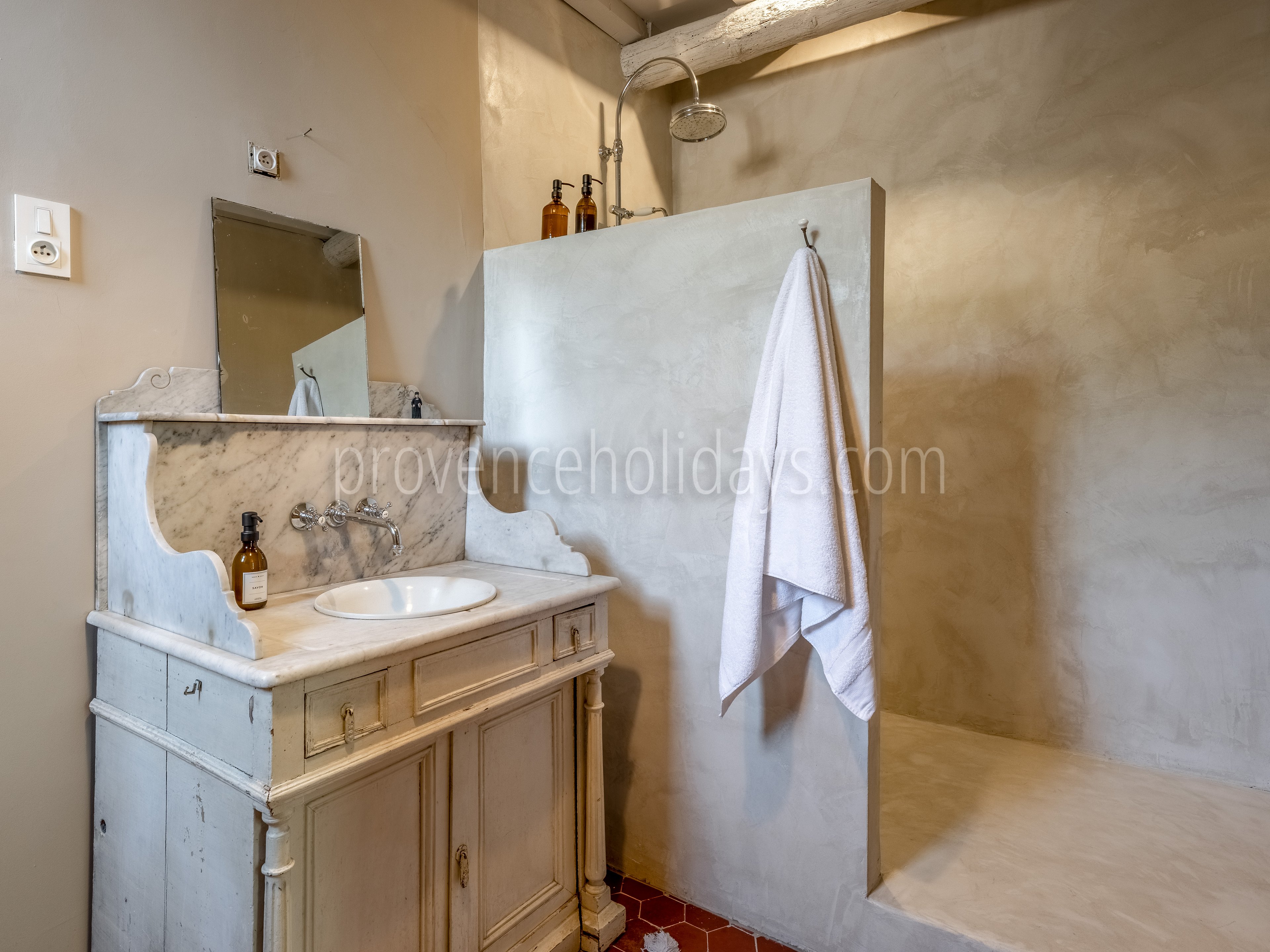59 - La Bastide du Millénaire: Villa: Bathroom