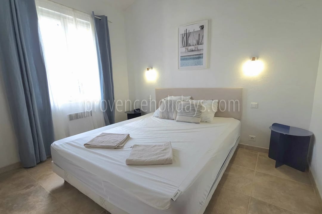 9 - Ruhiges Haus in Gassin: Villa: Bedroom