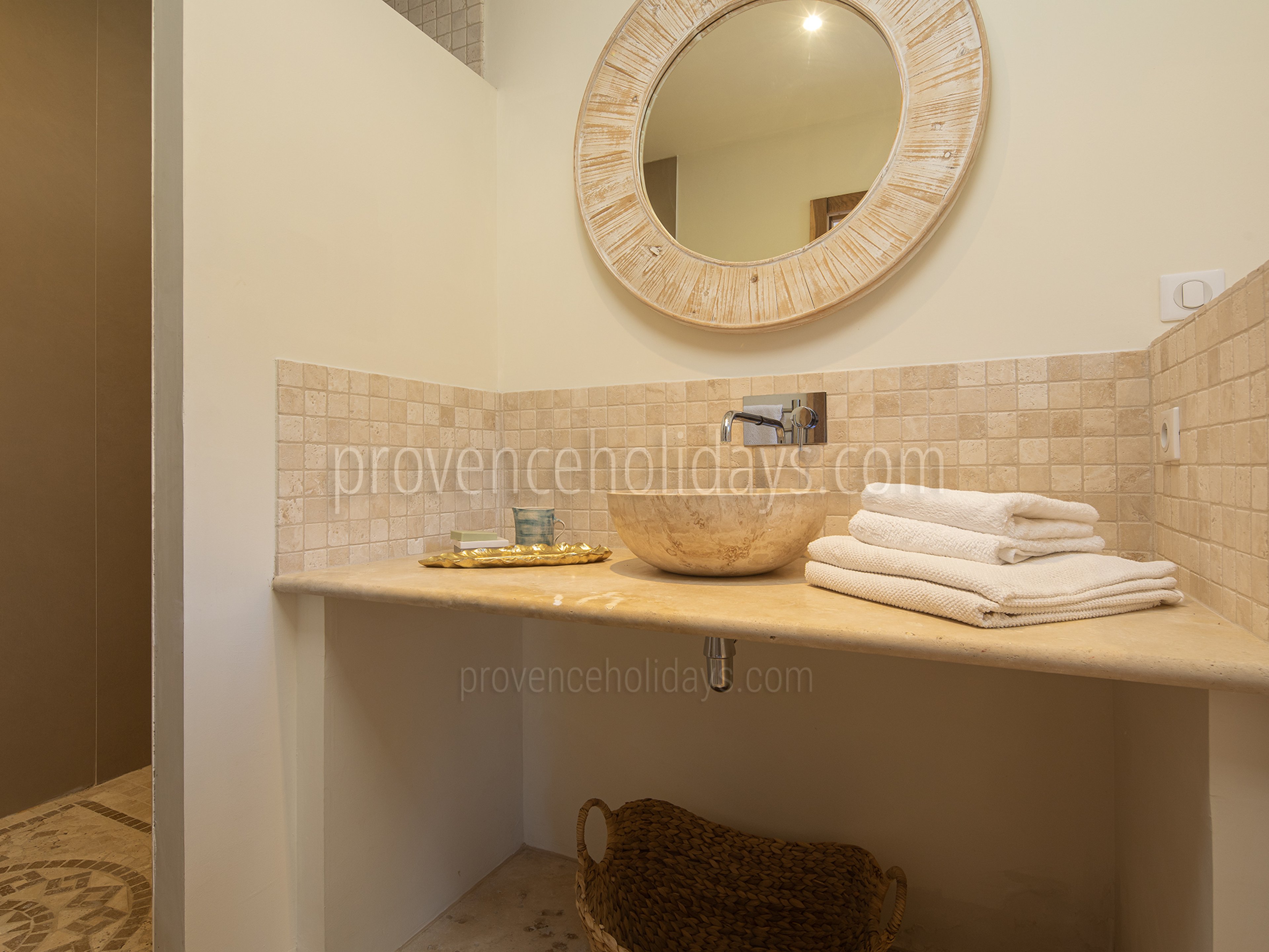 24 - Mas Harmonie: Villa: Bathroom