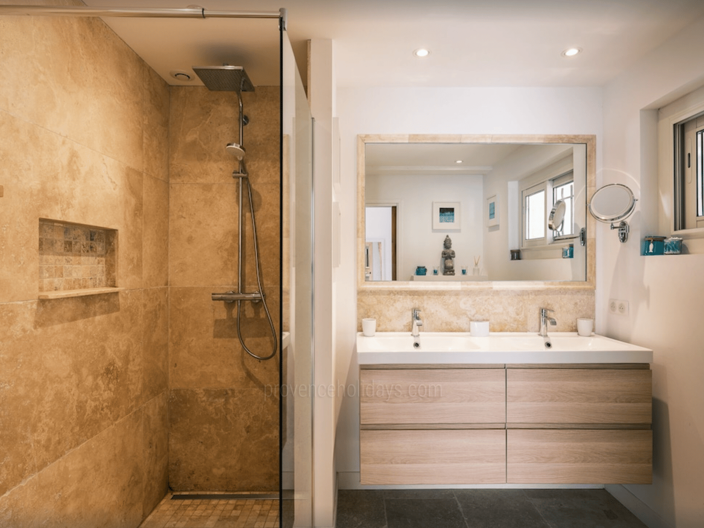 28 - Maison Provence: Villa: Bathroom