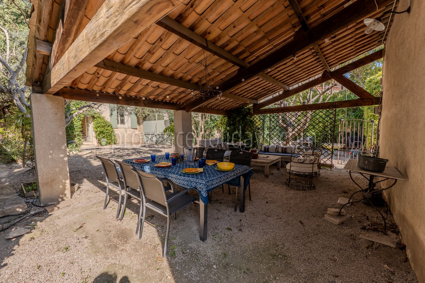 7 - Hotel particulier dans le centre de Mazan: Villa: Exterior