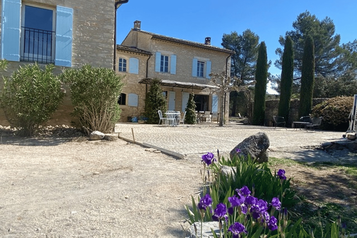 32 - Provence retrouvée: Villa: Exterior