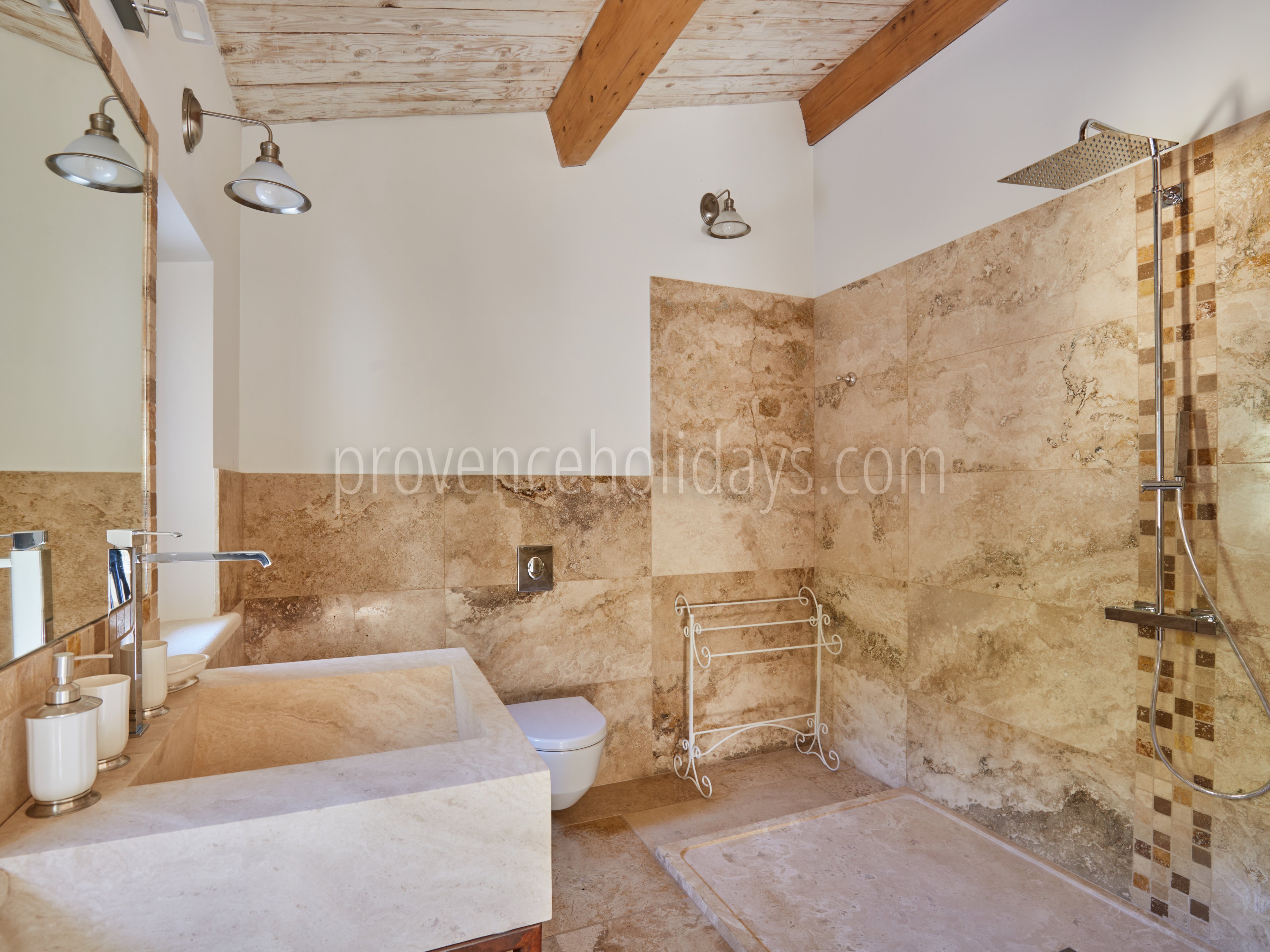 25 - À l\'Ombre de Cézanne: Villa: Bathroom