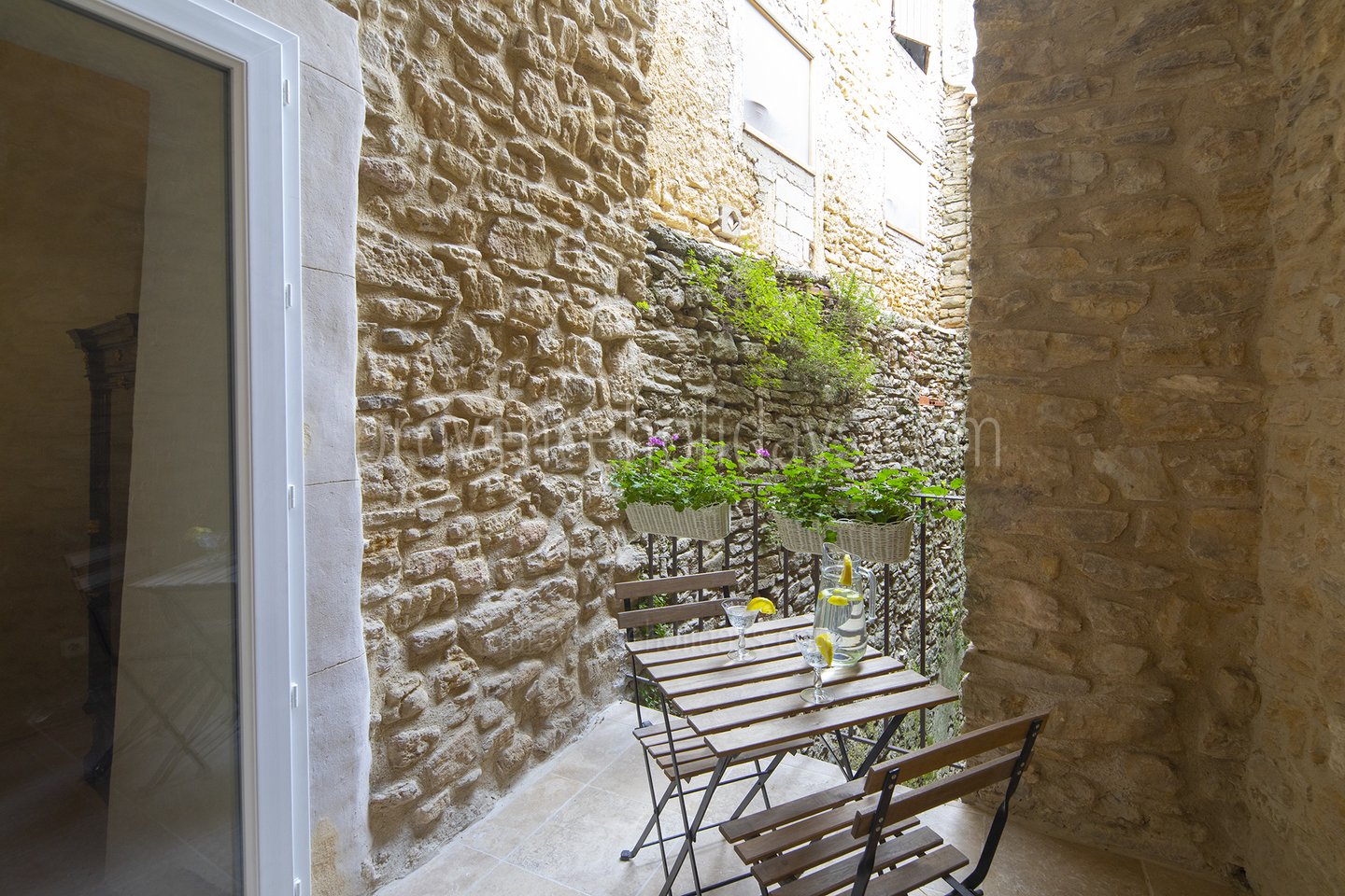 16 - Villa des Siècles: Villa: Exterior