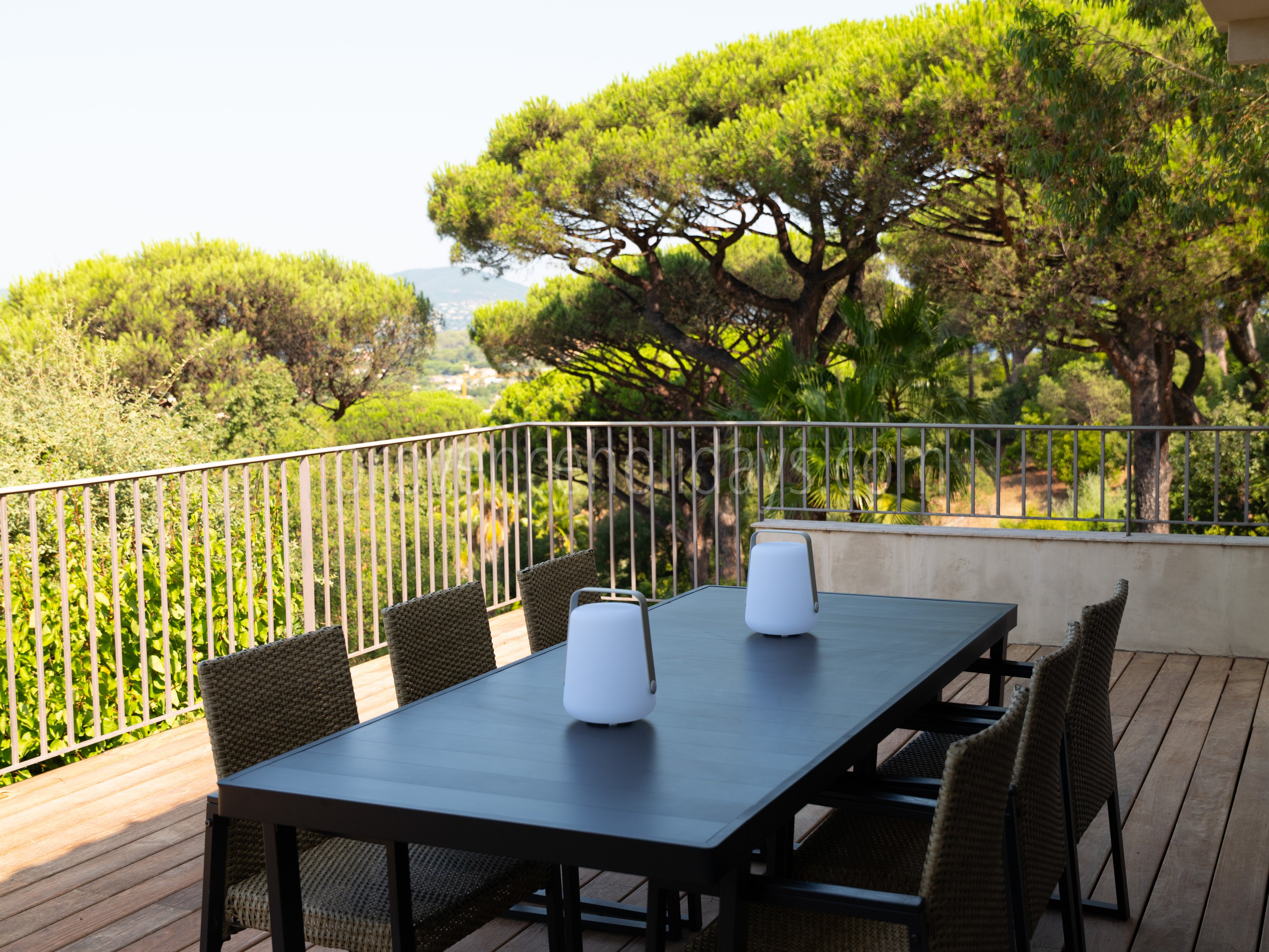 16 - Villa les Pins: Villa: Exterior