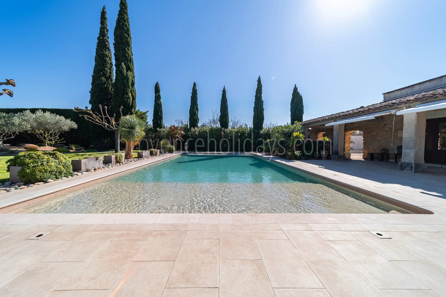 3 - Provençal mas in Robion: Villa: Pool