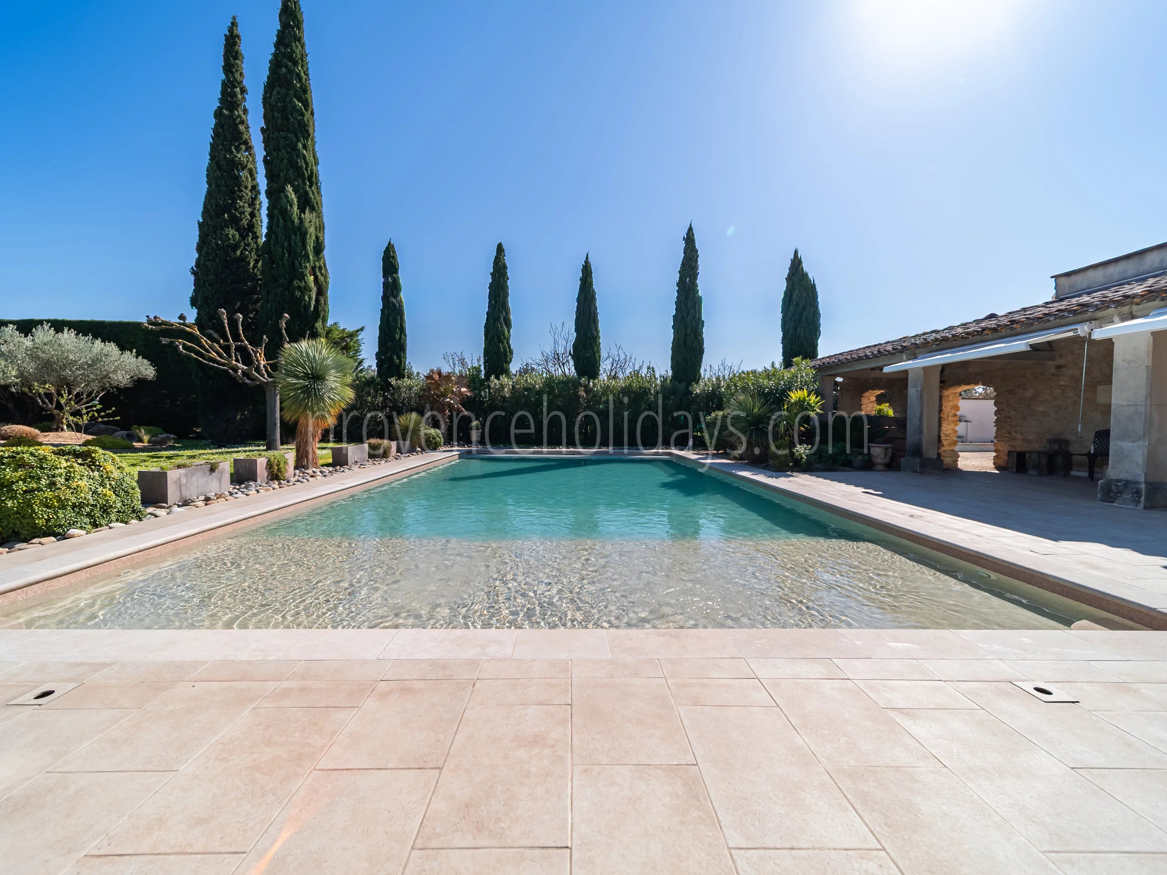 3 - Provençal mas in Robion: Villa: Pool