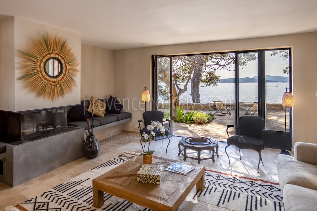 17 - Rivage: Villa: Interior