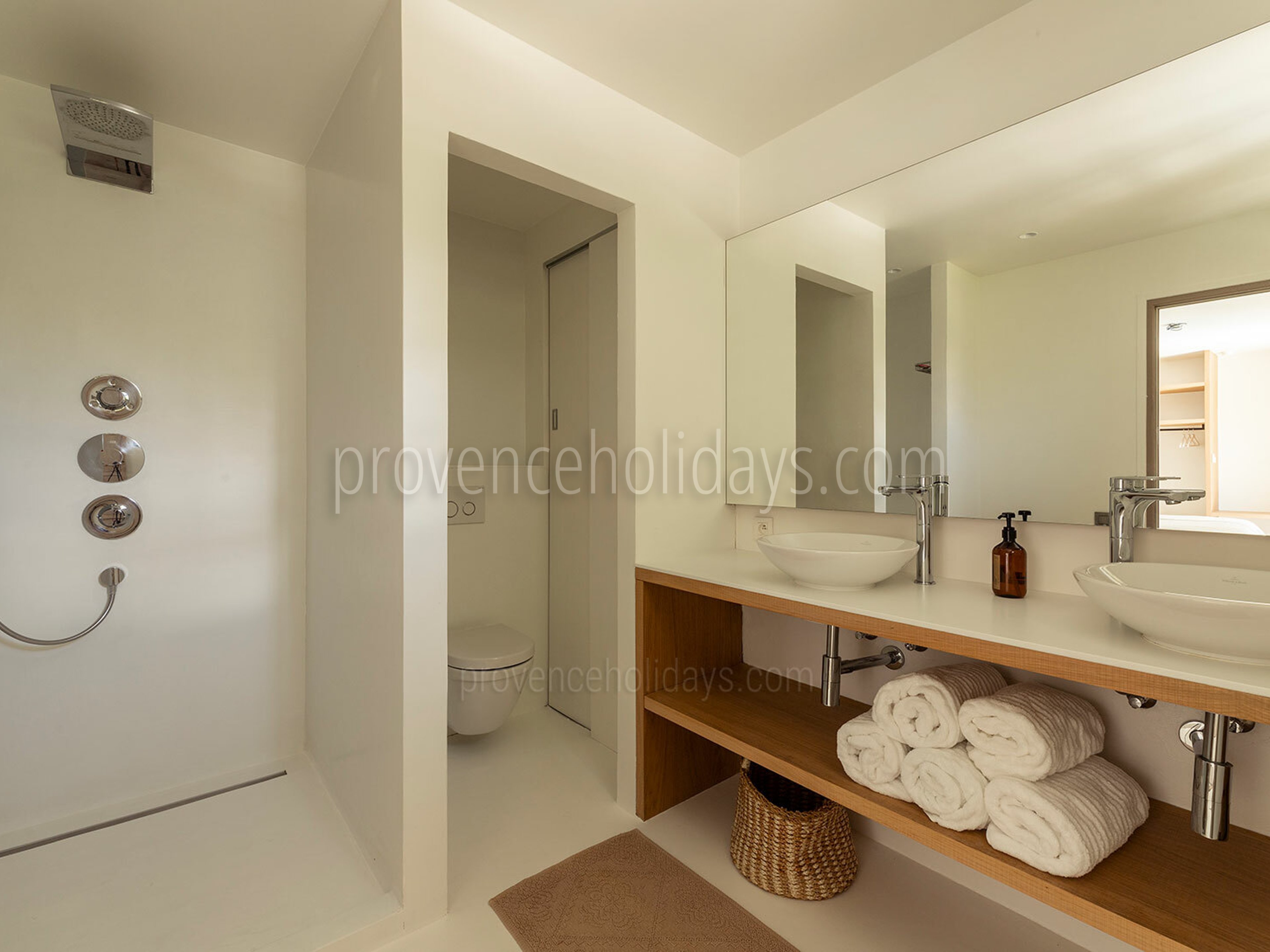 32 - Villa Saint Roch: Villa: Bathroom