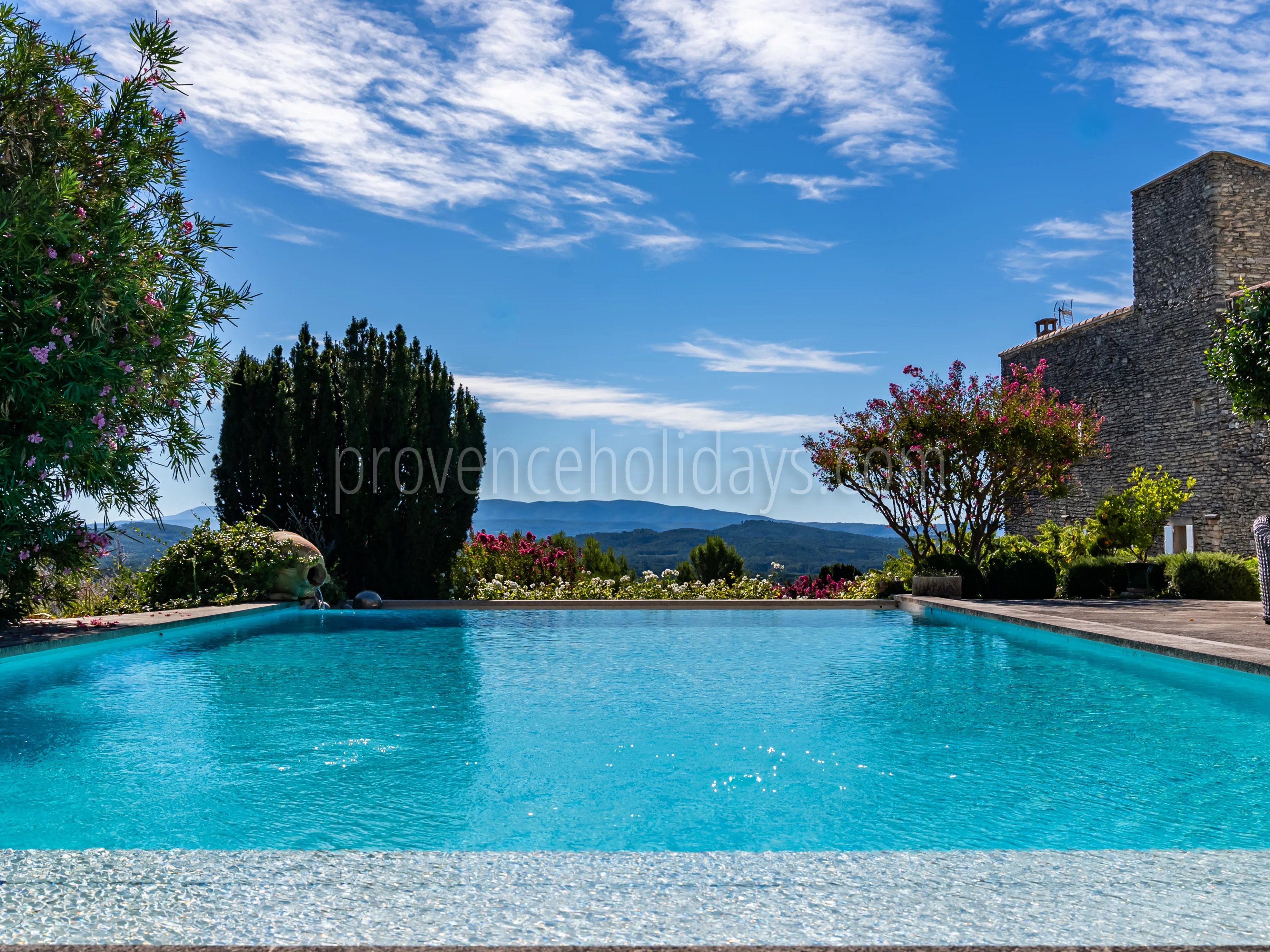 1 - Character mas in Gordes: Villa: Pool