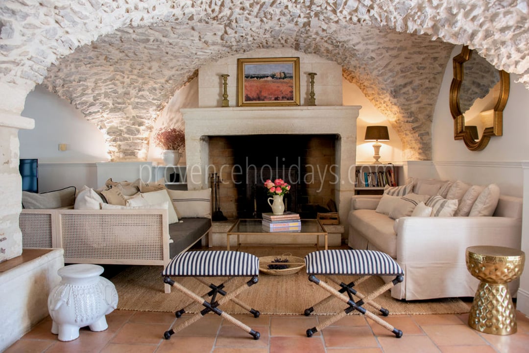19 - Mas Mouriès: Villa: Interior