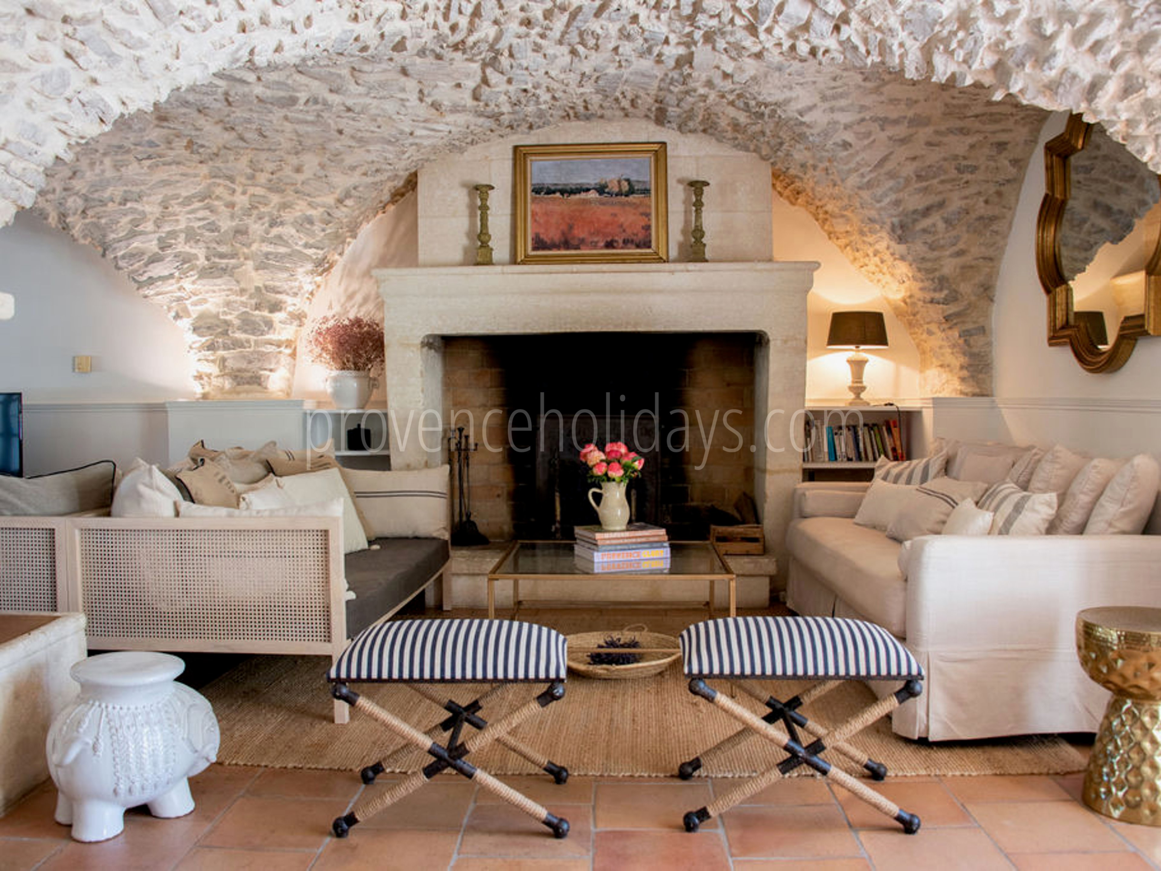19 - Mas Mouriès: Villa: Interior