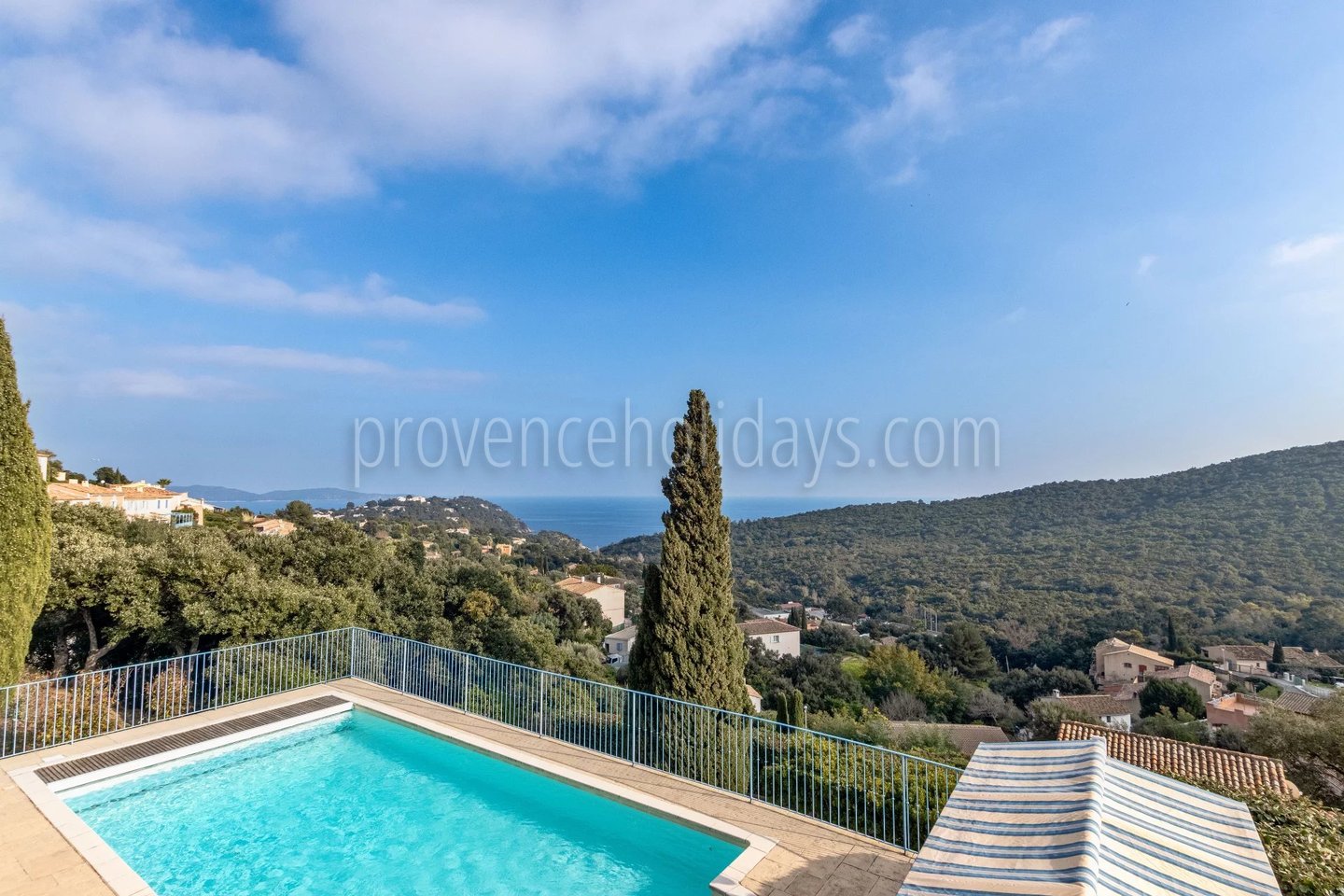 8 - Provençaalse villa in Cavalaire-sur-Mer: Villa: Pool