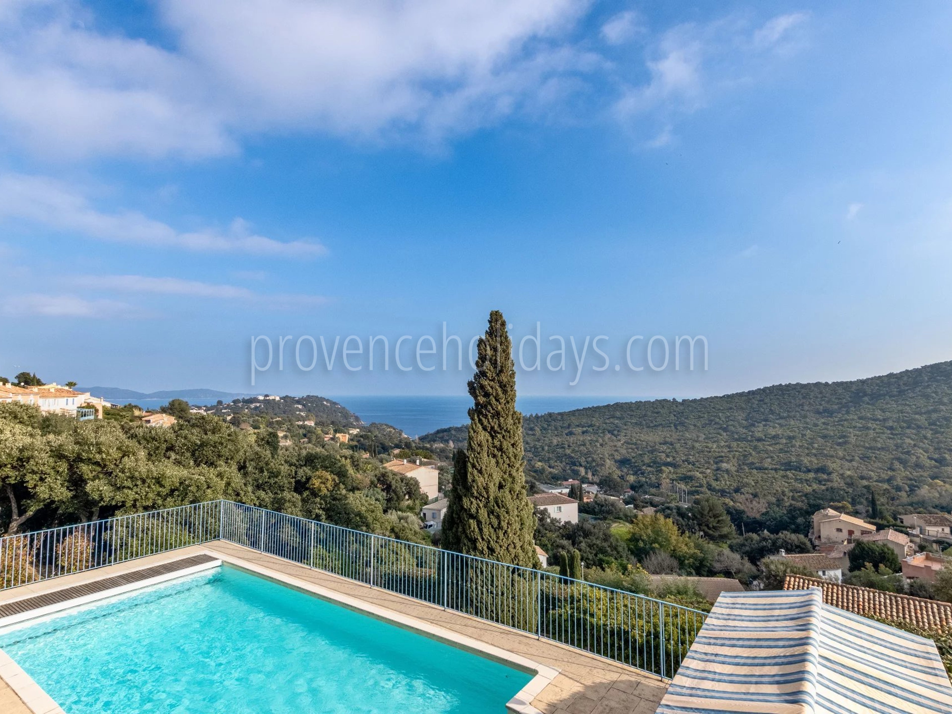 8 - Provençaalse villa in Cavalaire-sur-Mer: Villa: Pool