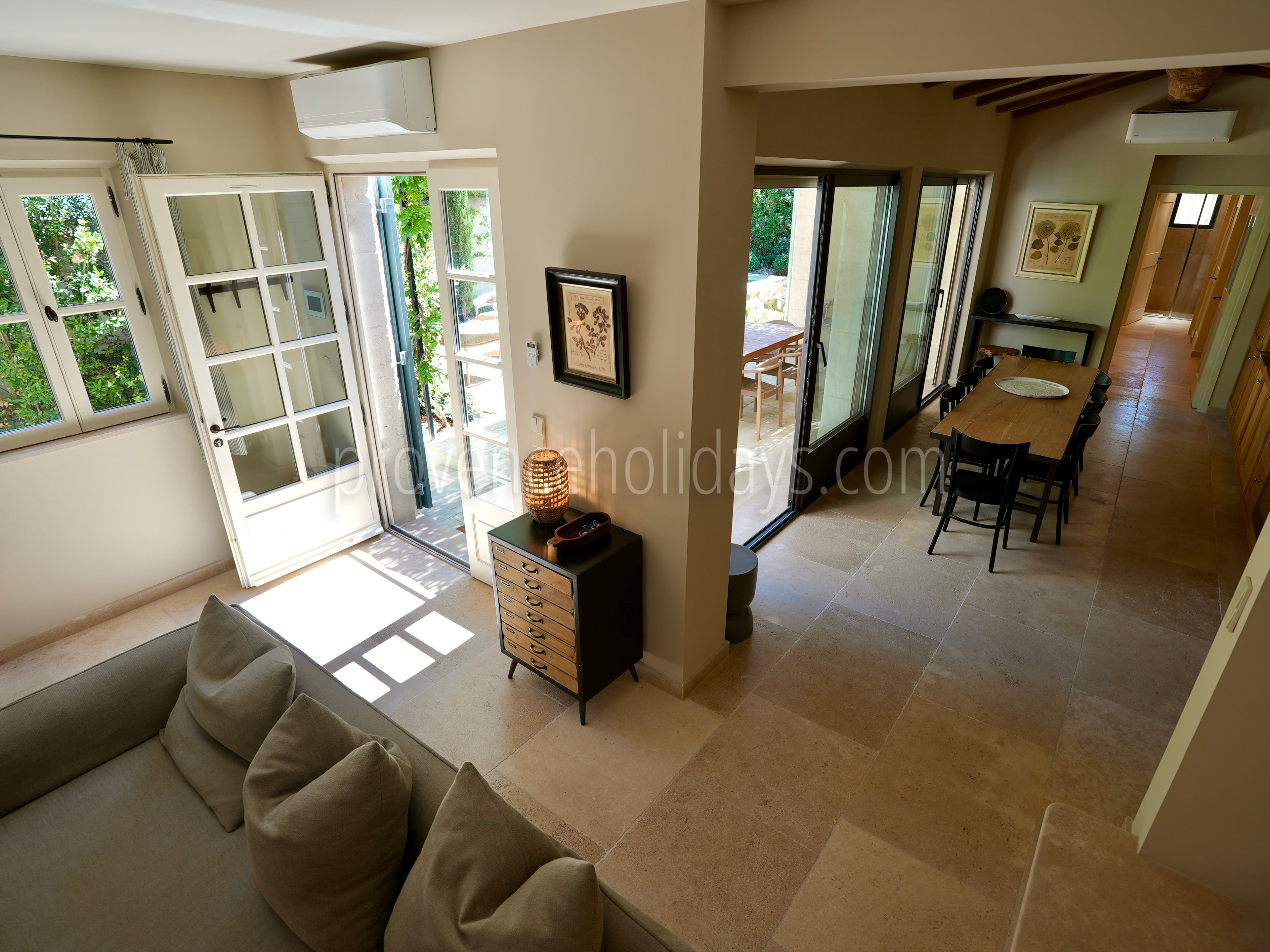 30 - La Saint-Rémoise: Villa: Interior