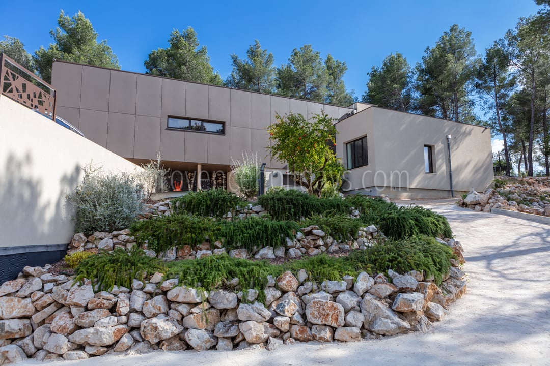 18 - Villa Gem: Villa: Exterior