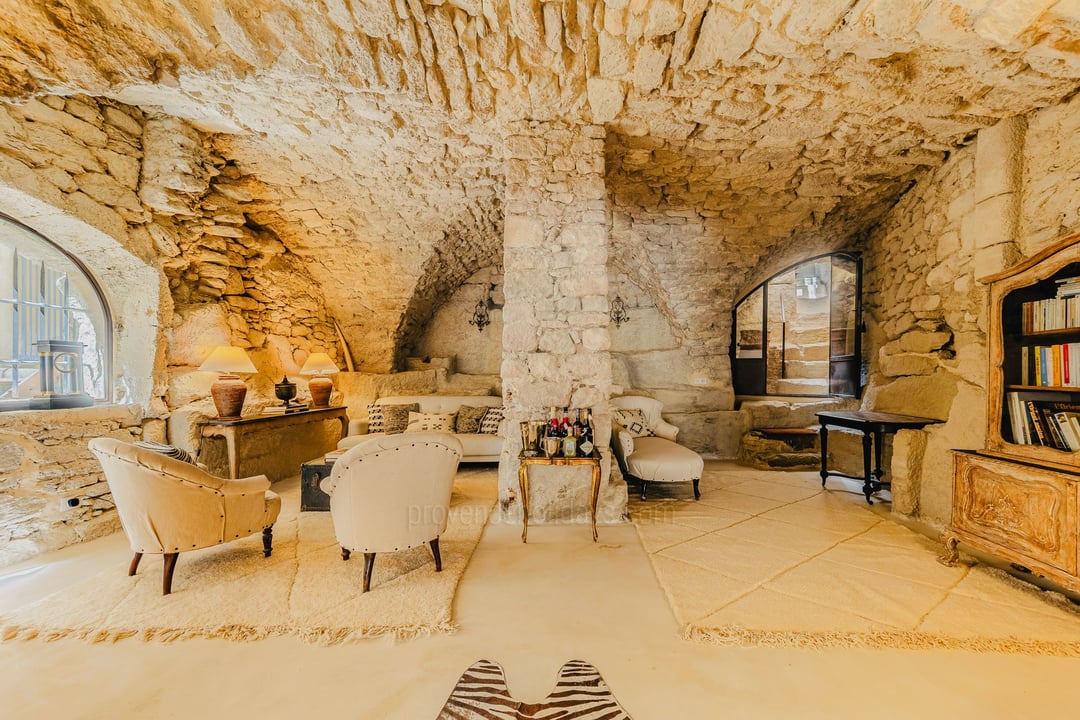 8 - Maison Rochevieille: Villa: Interior