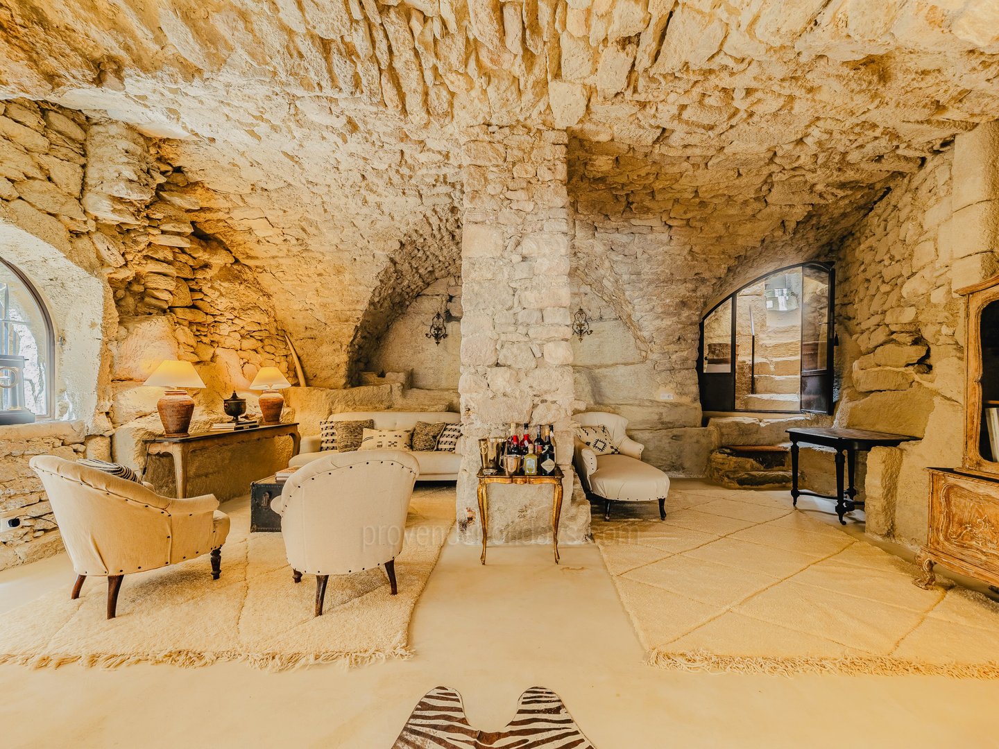 8 - Maison Rochevieille: Villa: Interior