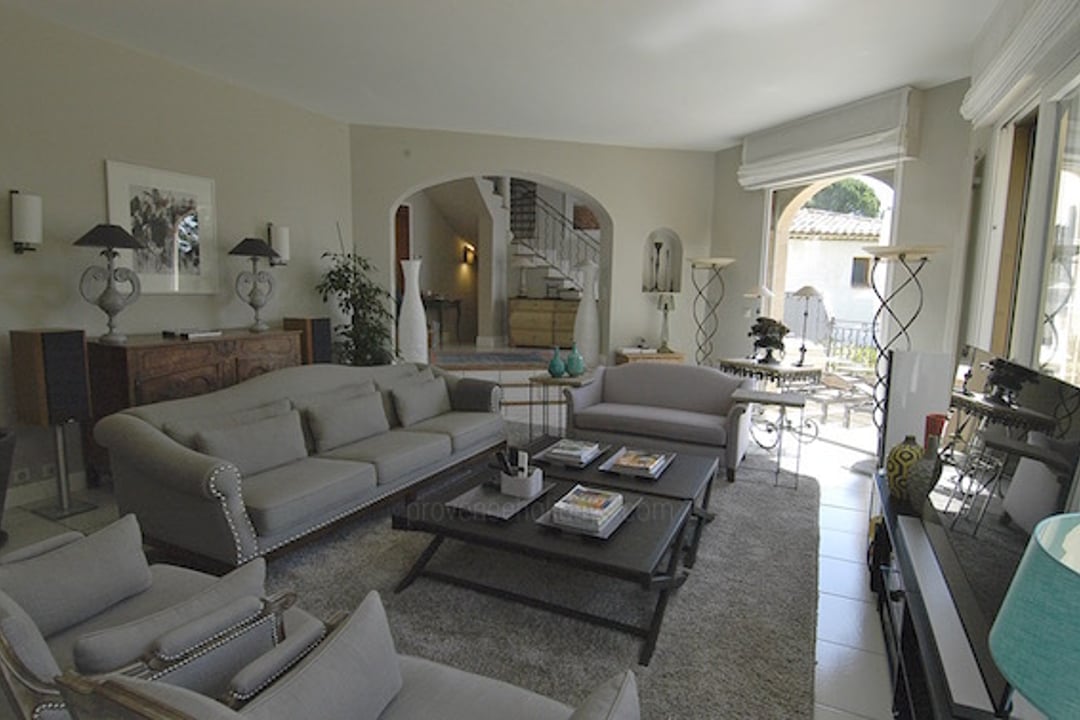 21 - Villa des Pins: Villa: Interior