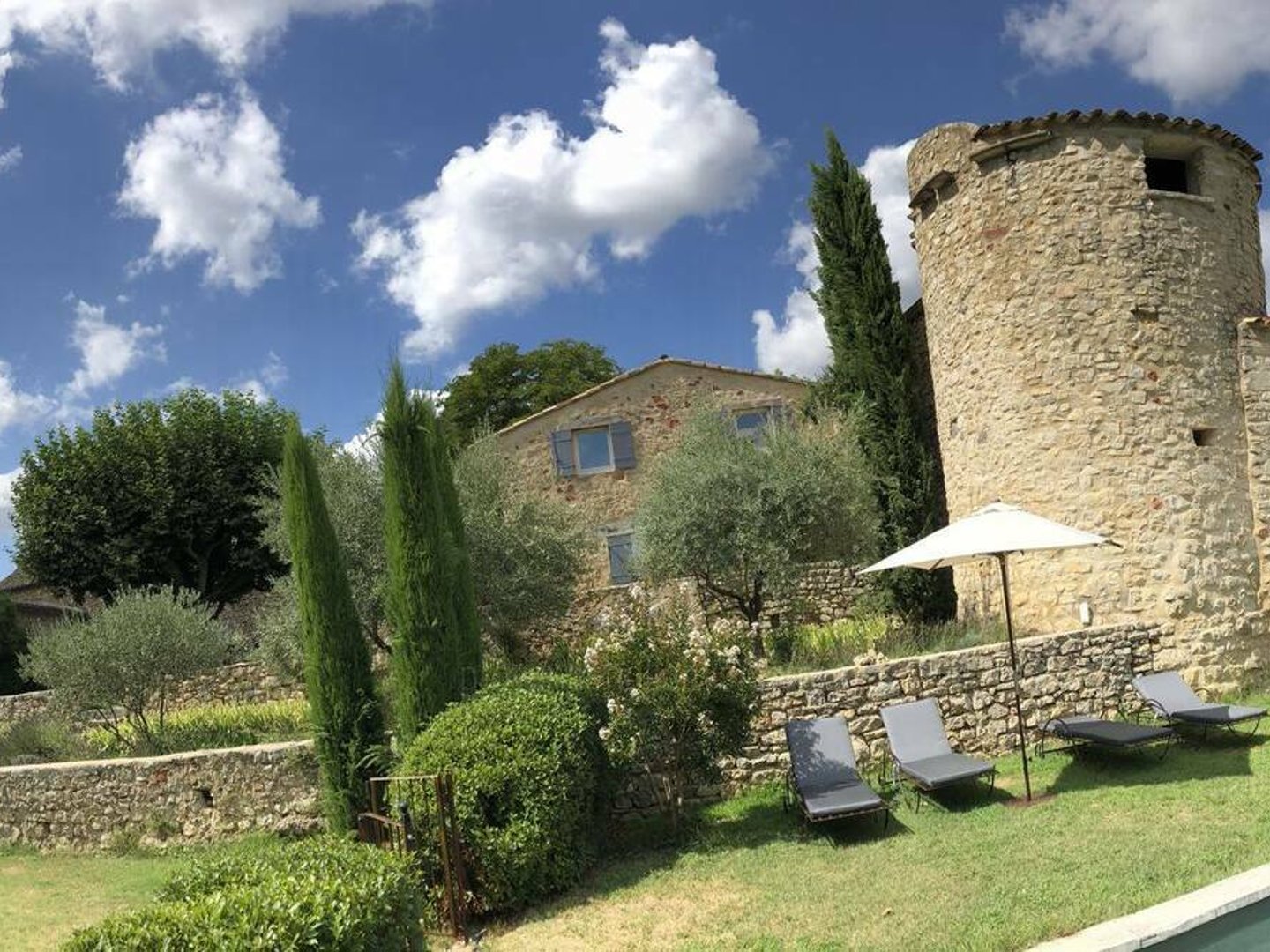 10 - Bastide de Goult: Villa: Exterior