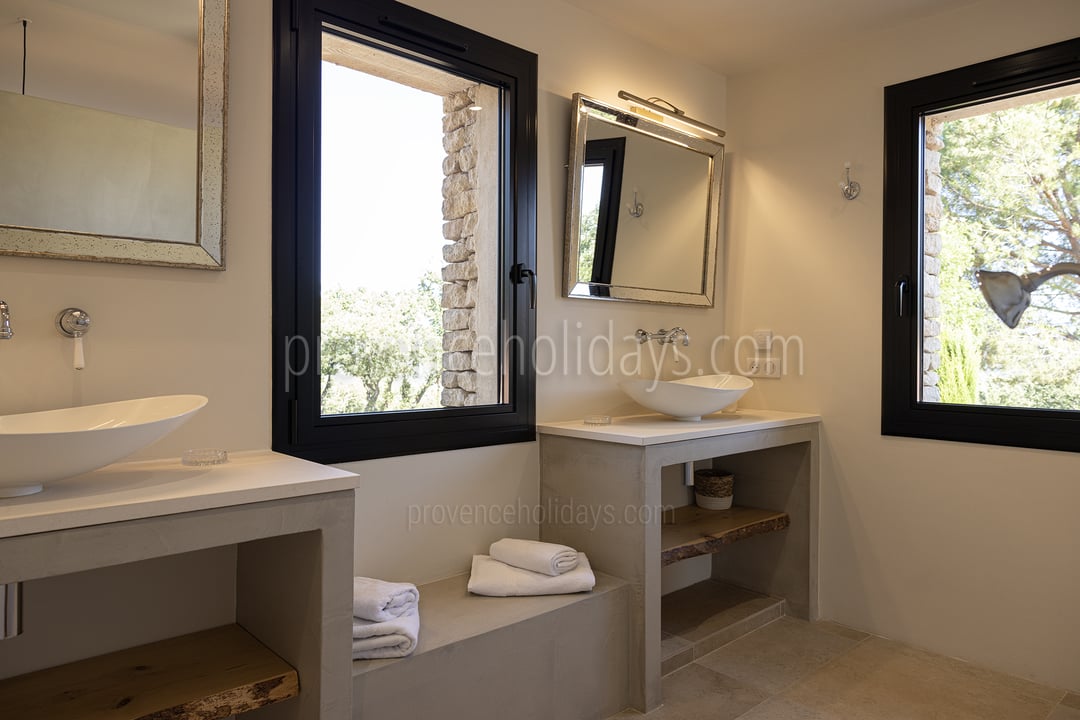 10 - Mas des Firmins: Villa: Bathroom