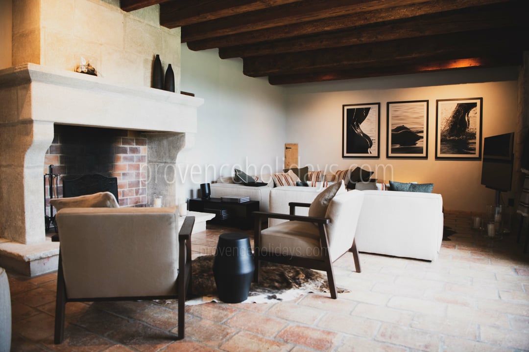 21 - Mas d\'Images: Villa: Interior