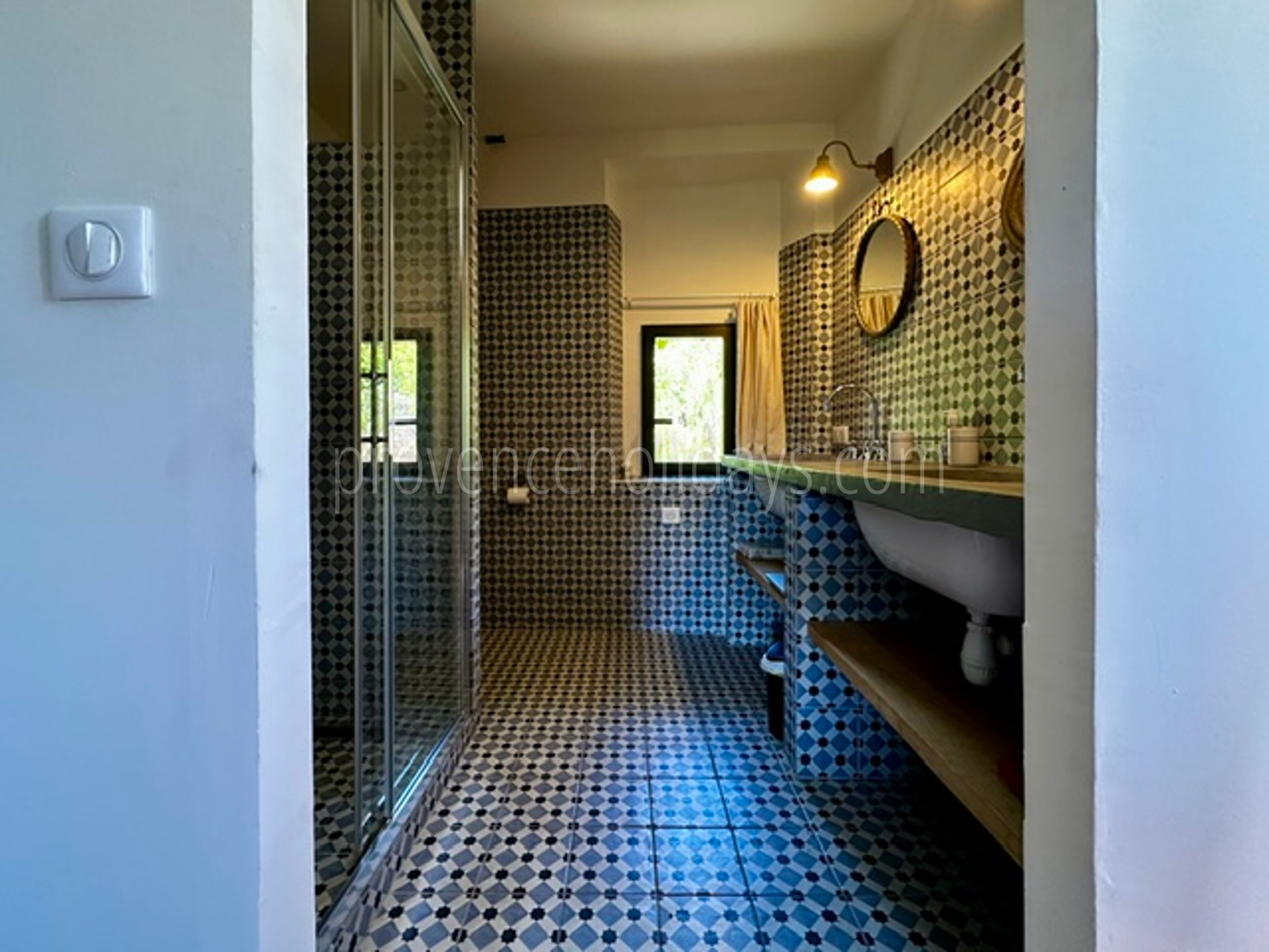 6 - La Bastide: Villa: Bathroom