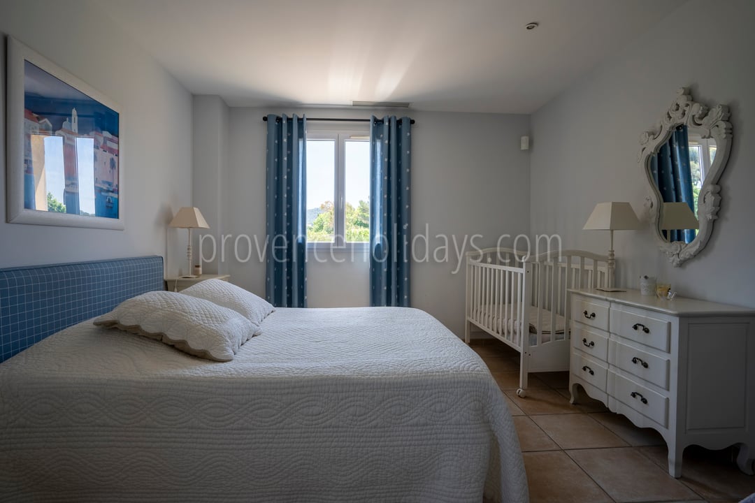 52 - Chez Alare: Villa: Bedroom
