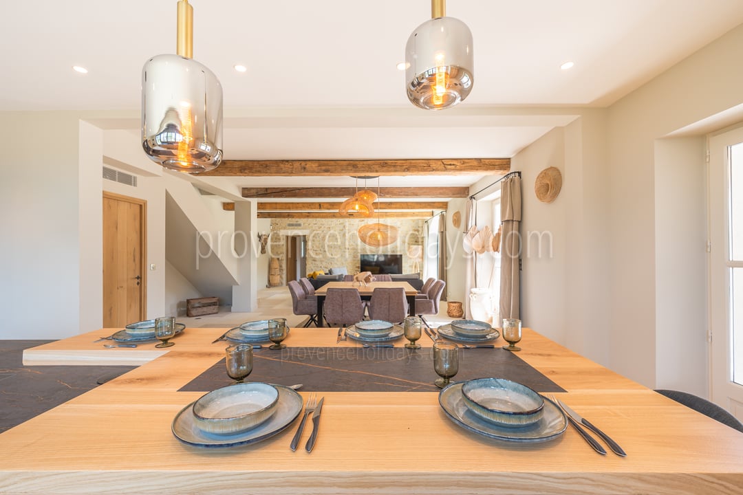 15 - Mas Lucie: Villa: Interior