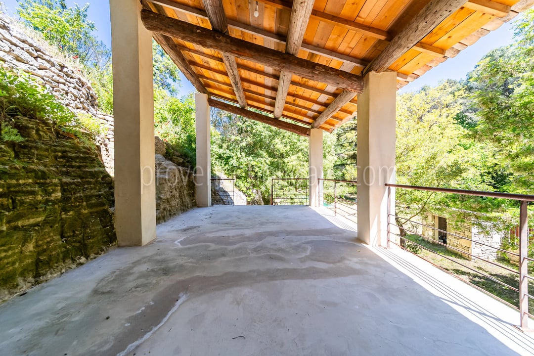 5 - Characterful house in Bonnieux: Villa: Exterior