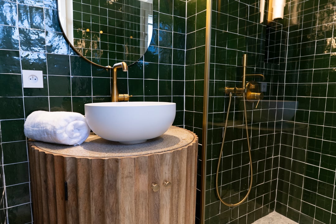 24 - Villa Alice: Villa: Bathroom