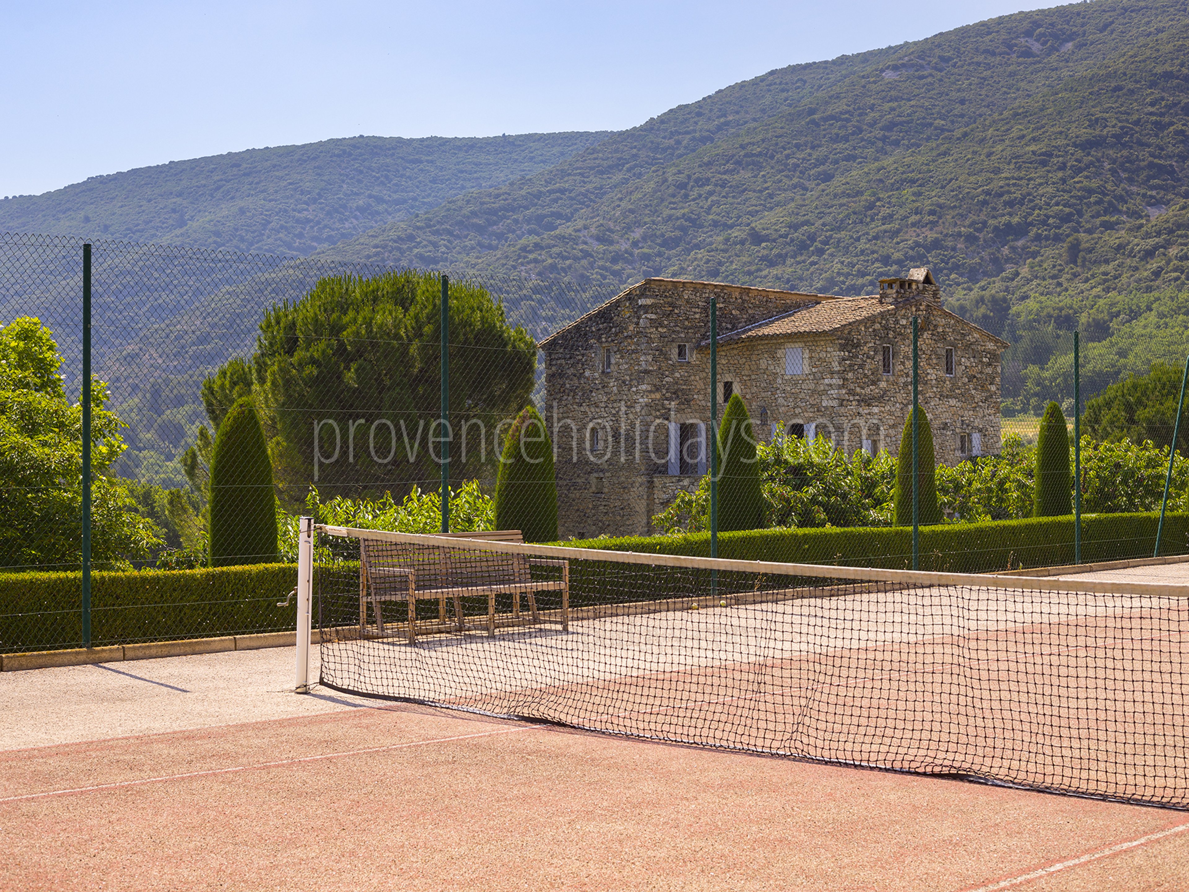 2 - La Roseraie: Villa: Exterior