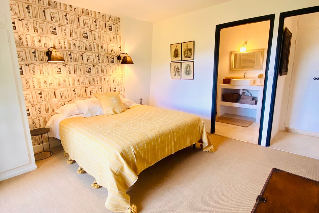 13 - La Maison Ocre: Villa: Bedroom