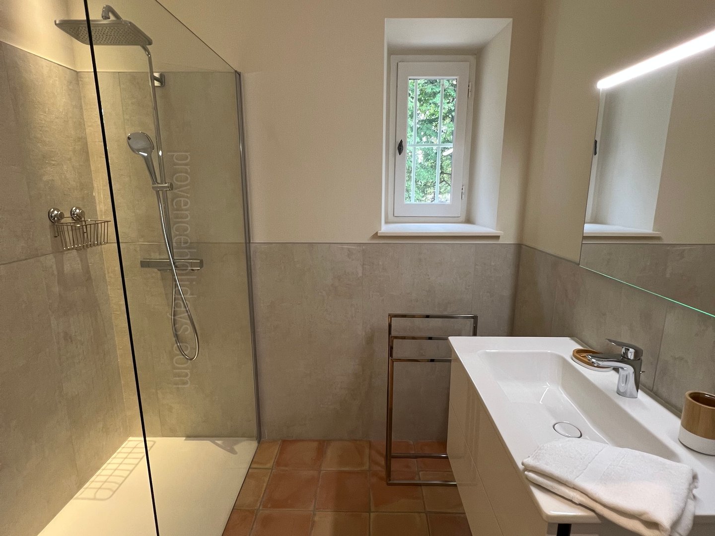 20 - La Maison Bourgeoise: Villa: Bathroom
