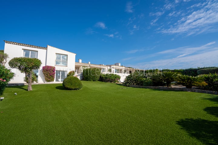 35 - Azur Sérénité: Villa: Exterior