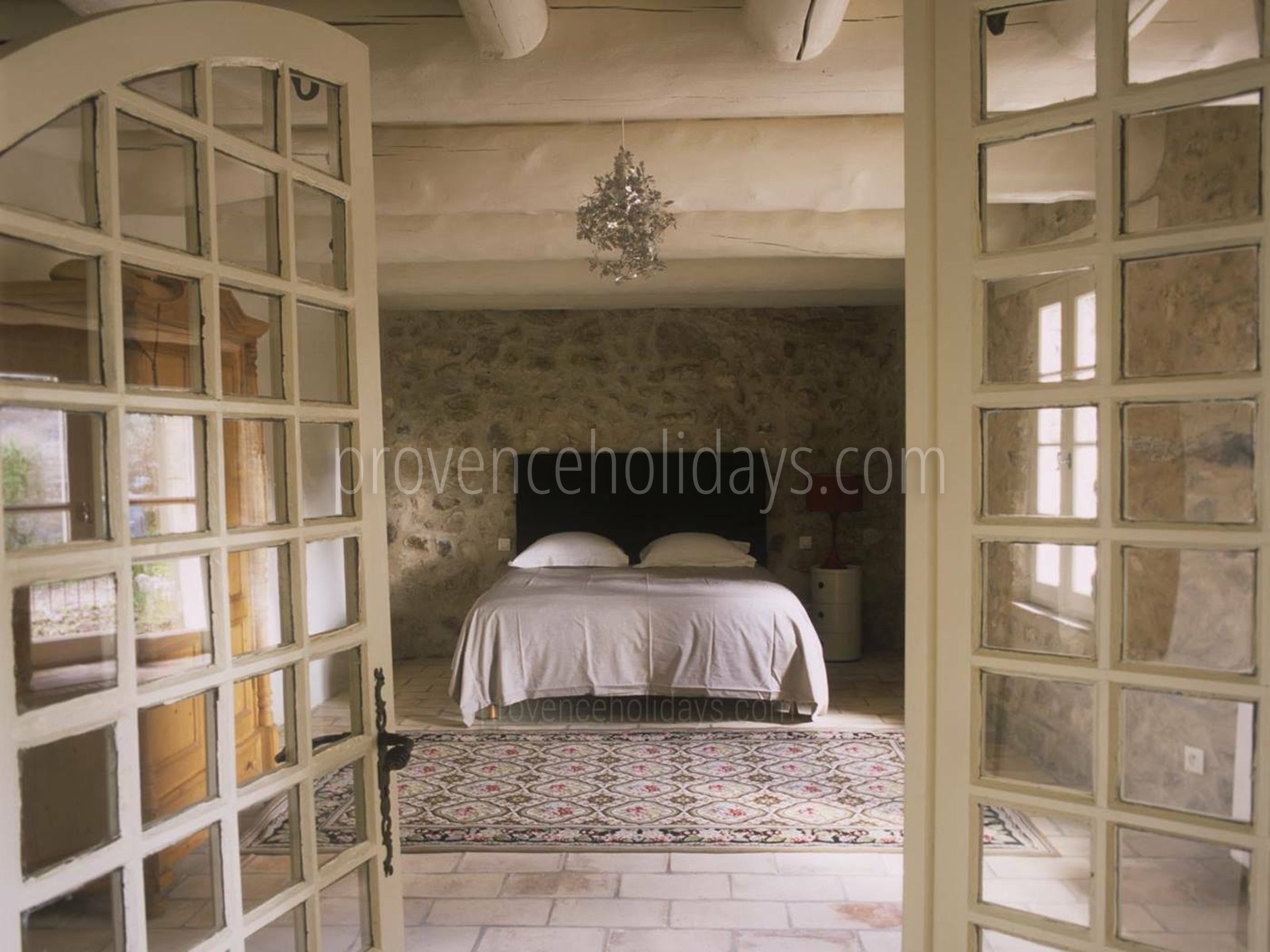 23 - Mas Art et Soleil: Villa: Bedroom