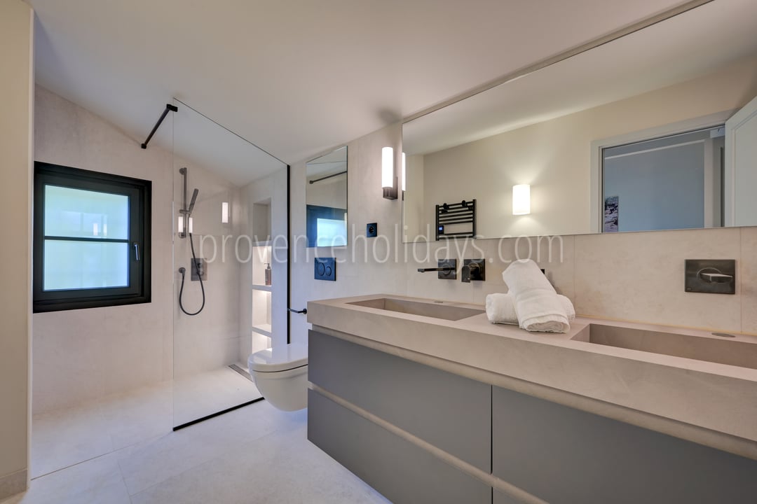 43 - Le Moulin: Villa: Bathroom