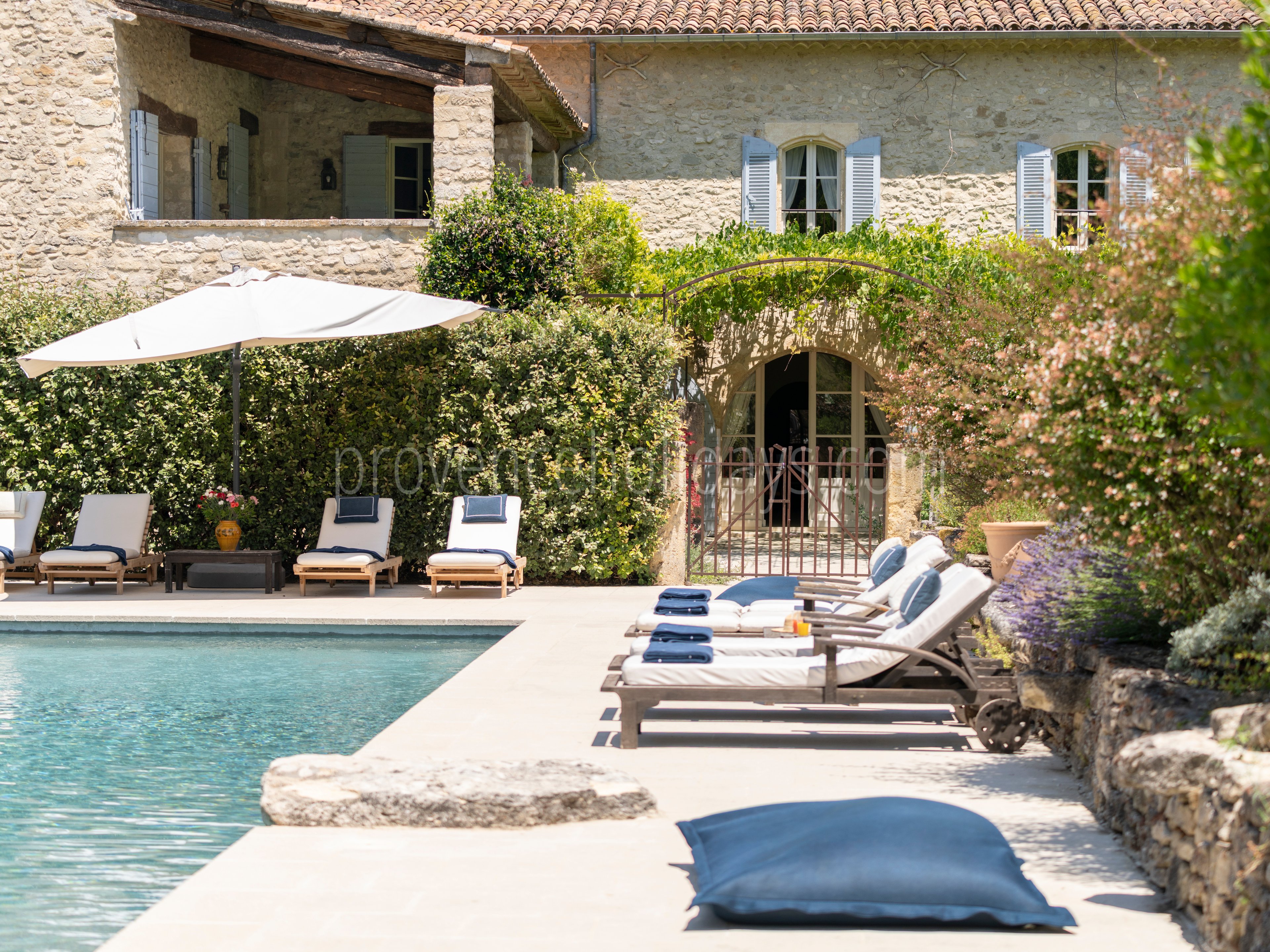 112 - La Bastide Neuve: Villa: Pool