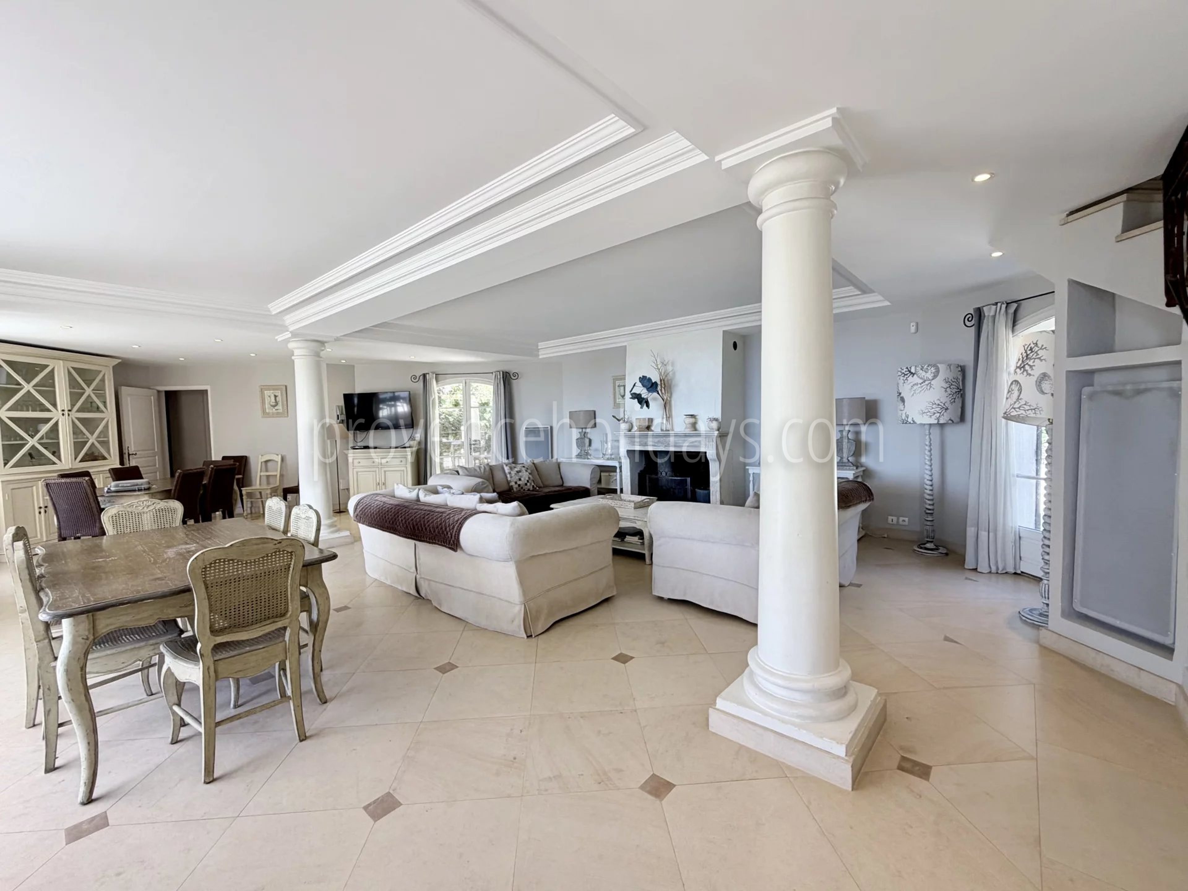13 - Villa mit Kamin in Cavalaire-sur-Mer: Villa: Interior